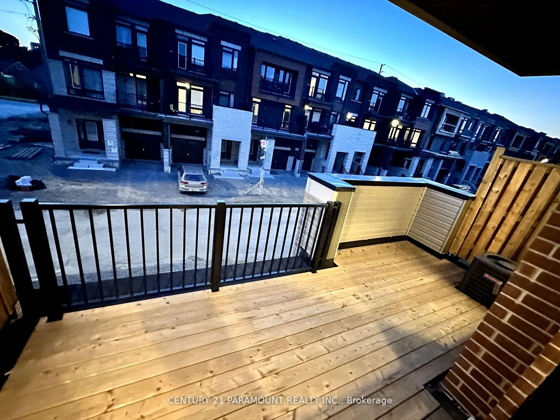 Photo 2 of 532 Danks Rdg Drive W, Ajax, South East — HOMEH