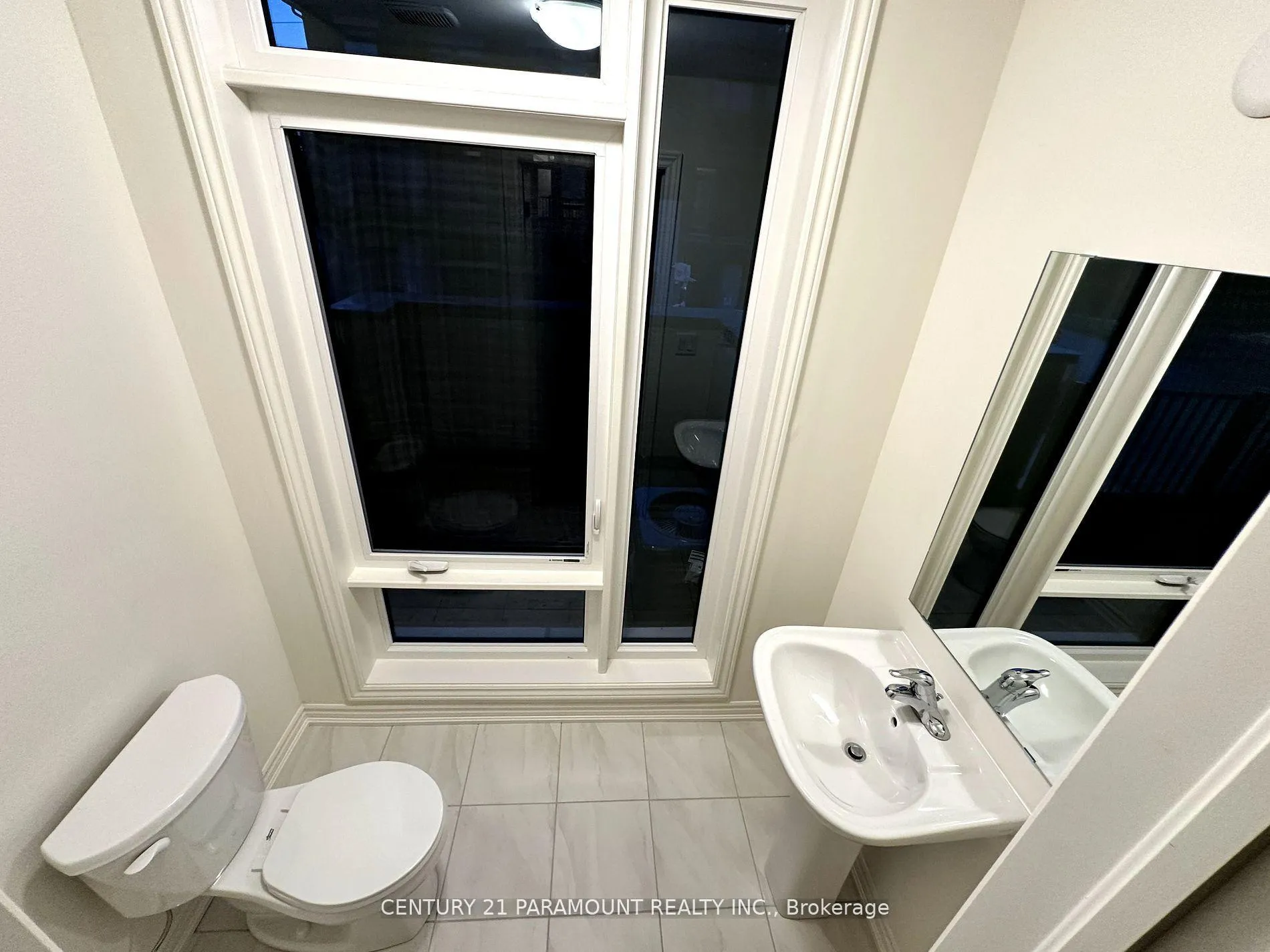 Photo 7 of 532 Danks Rdg Drive W, Ajax, South East — HOMEH