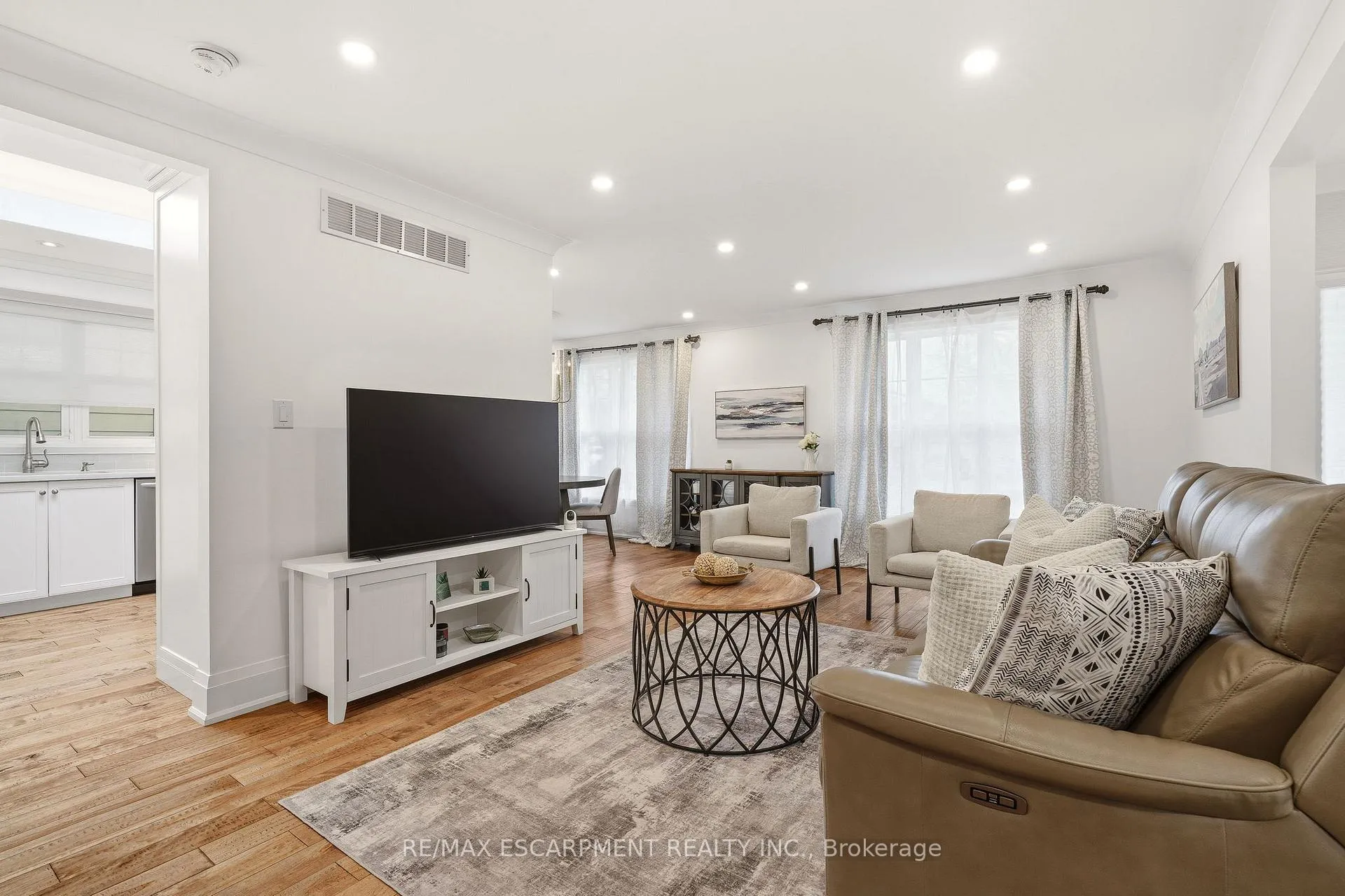 Photo 6 of 20 Audubon Street S, Hamilton, Stoney Creek Mountain — HOMEH