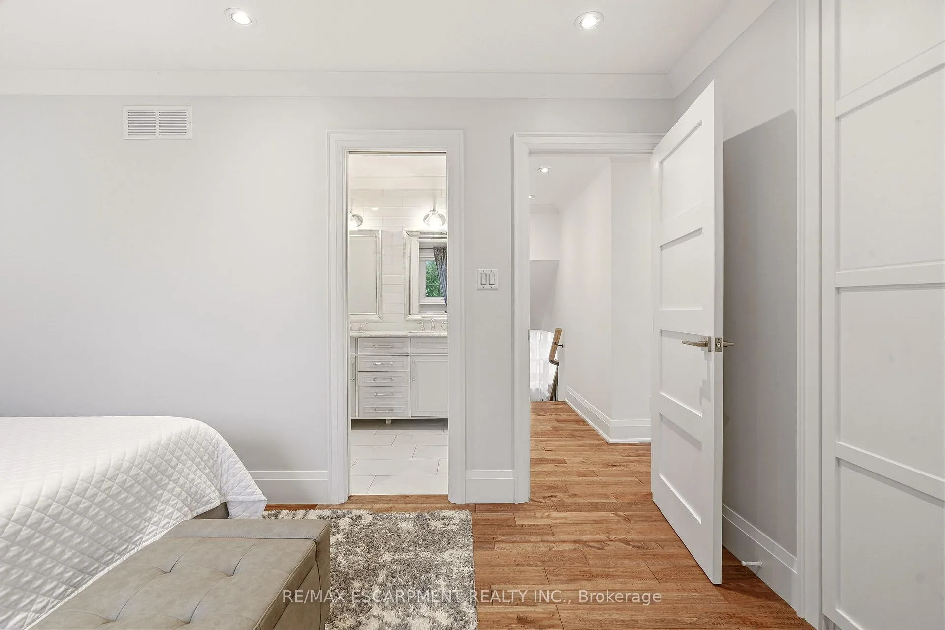 Photo 21 of 20 Audubon Street S, Hamilton, Stoney Creek Mountain — HOMEH