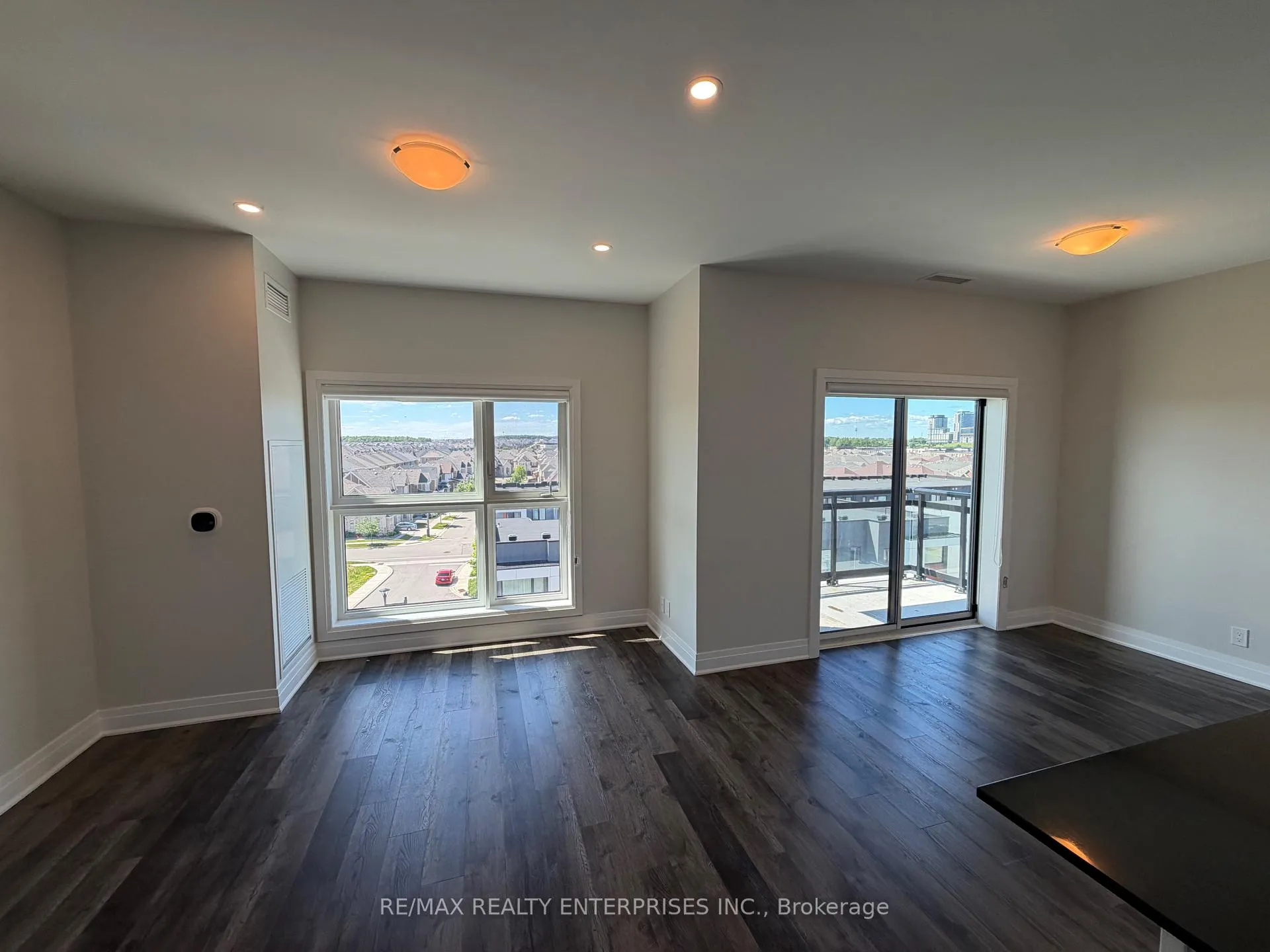 Photo 3 of Unit 529, 102 Grovewood Common, Oakville, Glenorchy — HOMEH