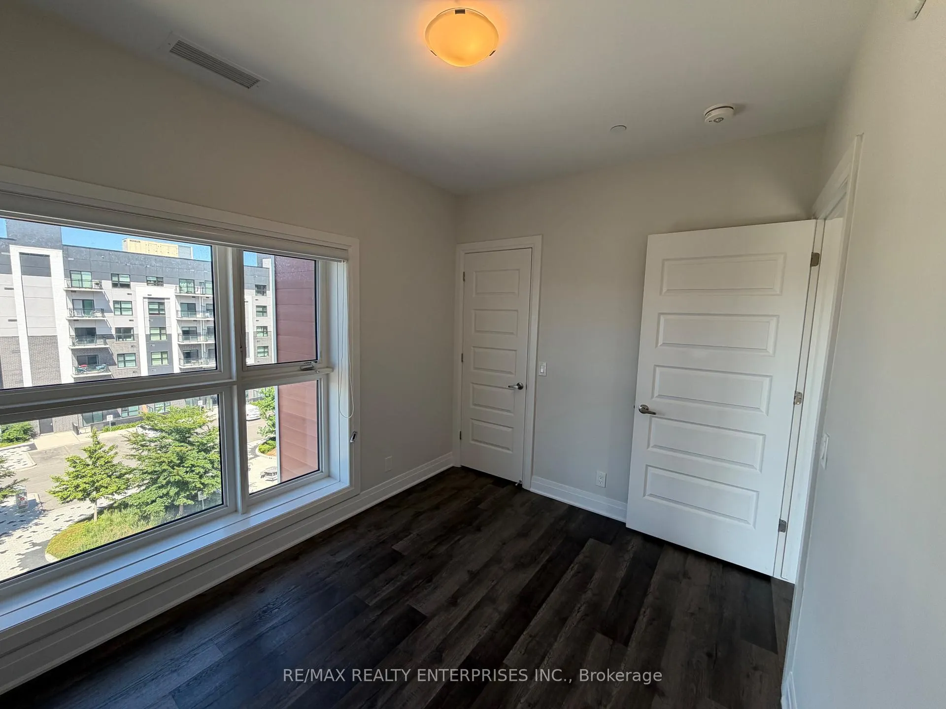 Photo 8 of Unit 529, 102 Grovewood Common, Oakville, Glenorchy — HOMEH