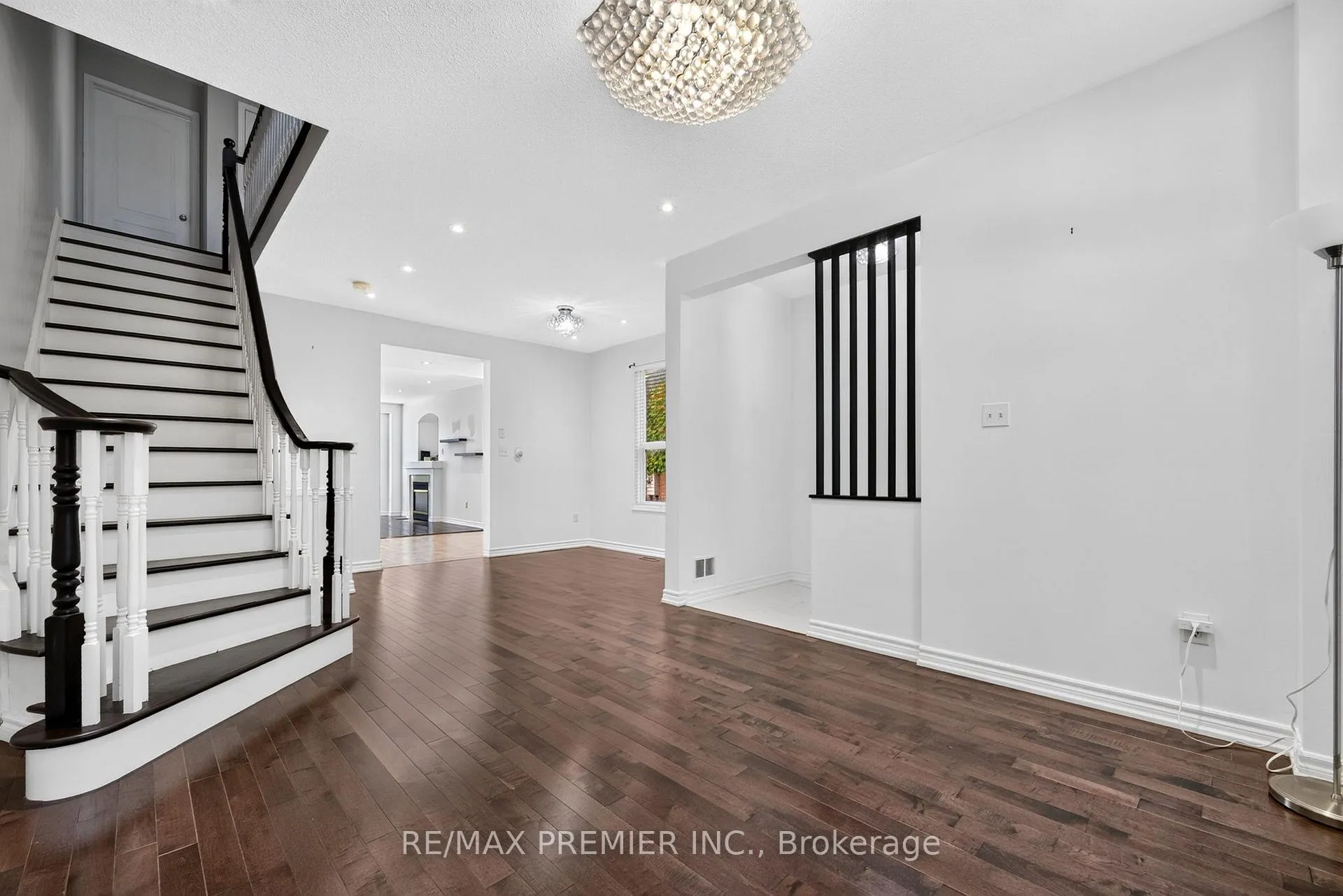 Photo 4 of 9 Pascoe Drive, Markham, Cornell — HOMEH