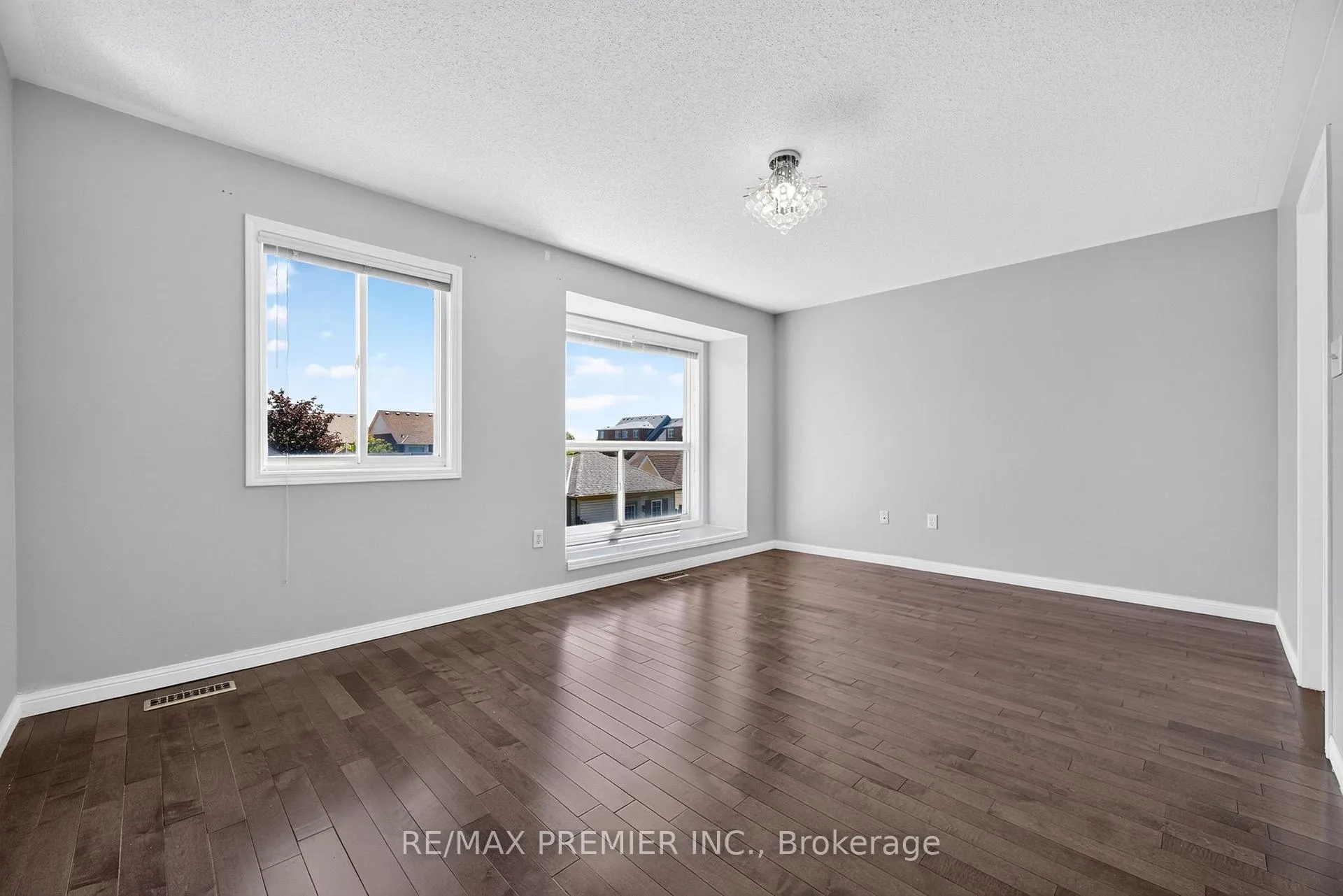 Photo 23 of 9 Pascoe Drive, Markham, Cornell — HOMEH