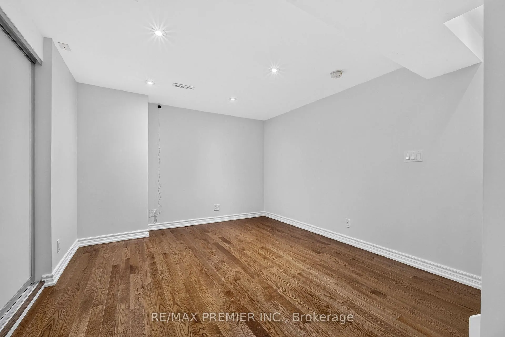 Photo 35 of 9 Pascoe Drive, Markham, Cornell — HOMEH