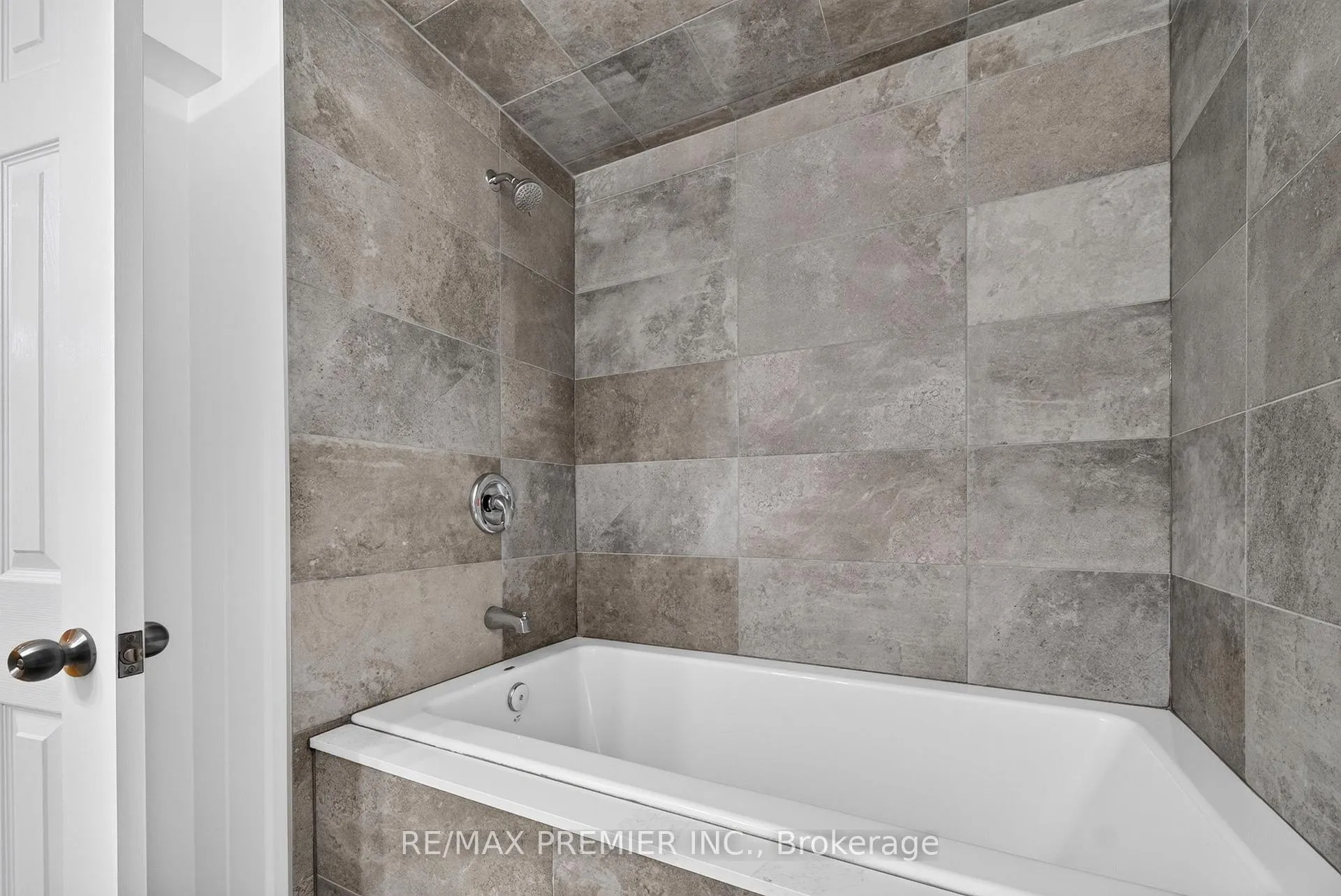 Photo 42 of 9 Pascoe Drive, Markham, Cornell — HOMEH