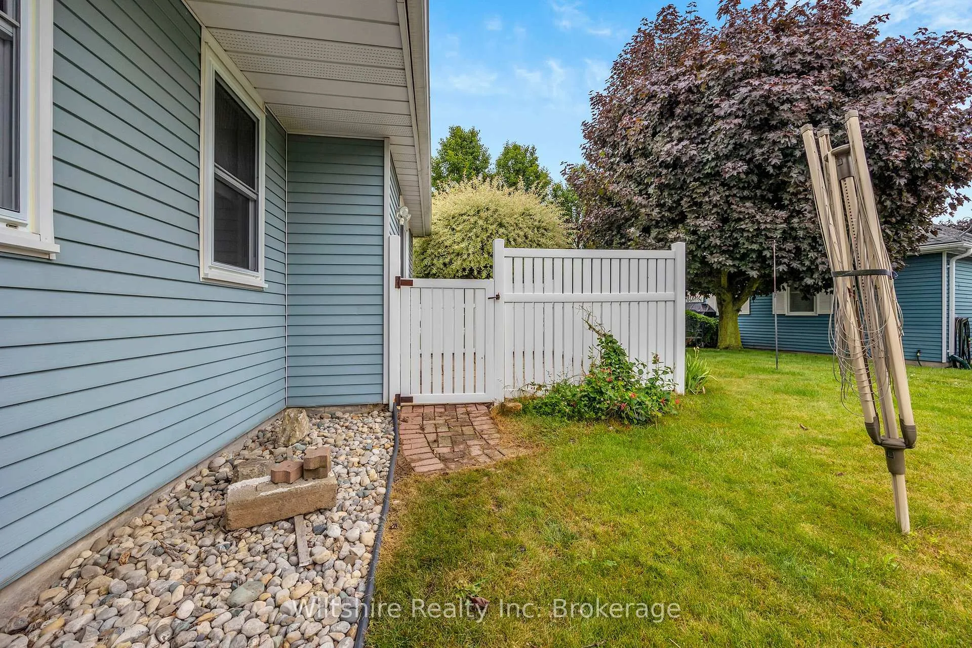 Photo 33 of 48 Sinclair Drive, Tillsonburg — HOMEH