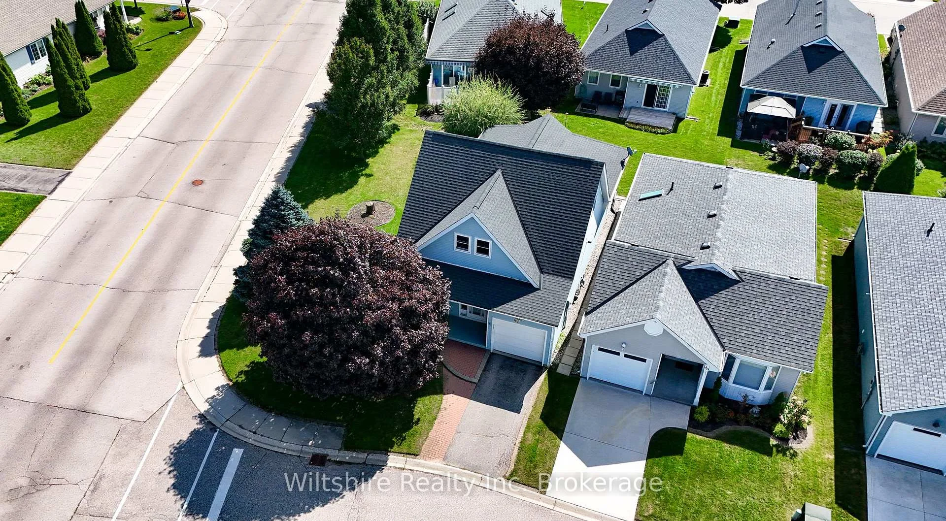 Photo 3 of 48 Sinclair Drive, Tillsonburg — HOMEH