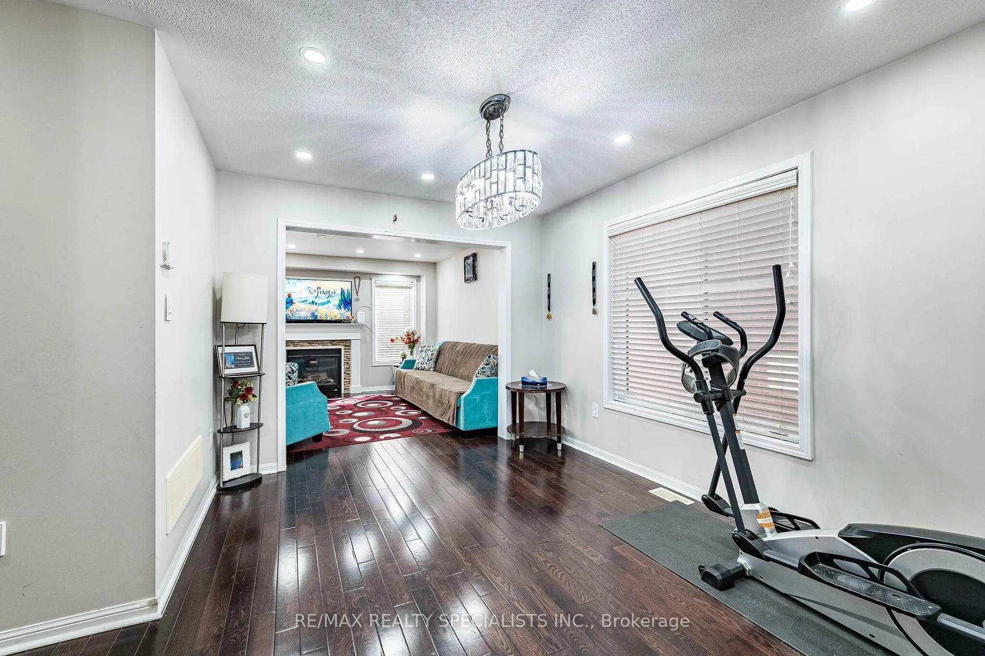 Photo 7 of 47 Robert Parkinson Drive, Brampton, Northwest Brampton — HOMEH