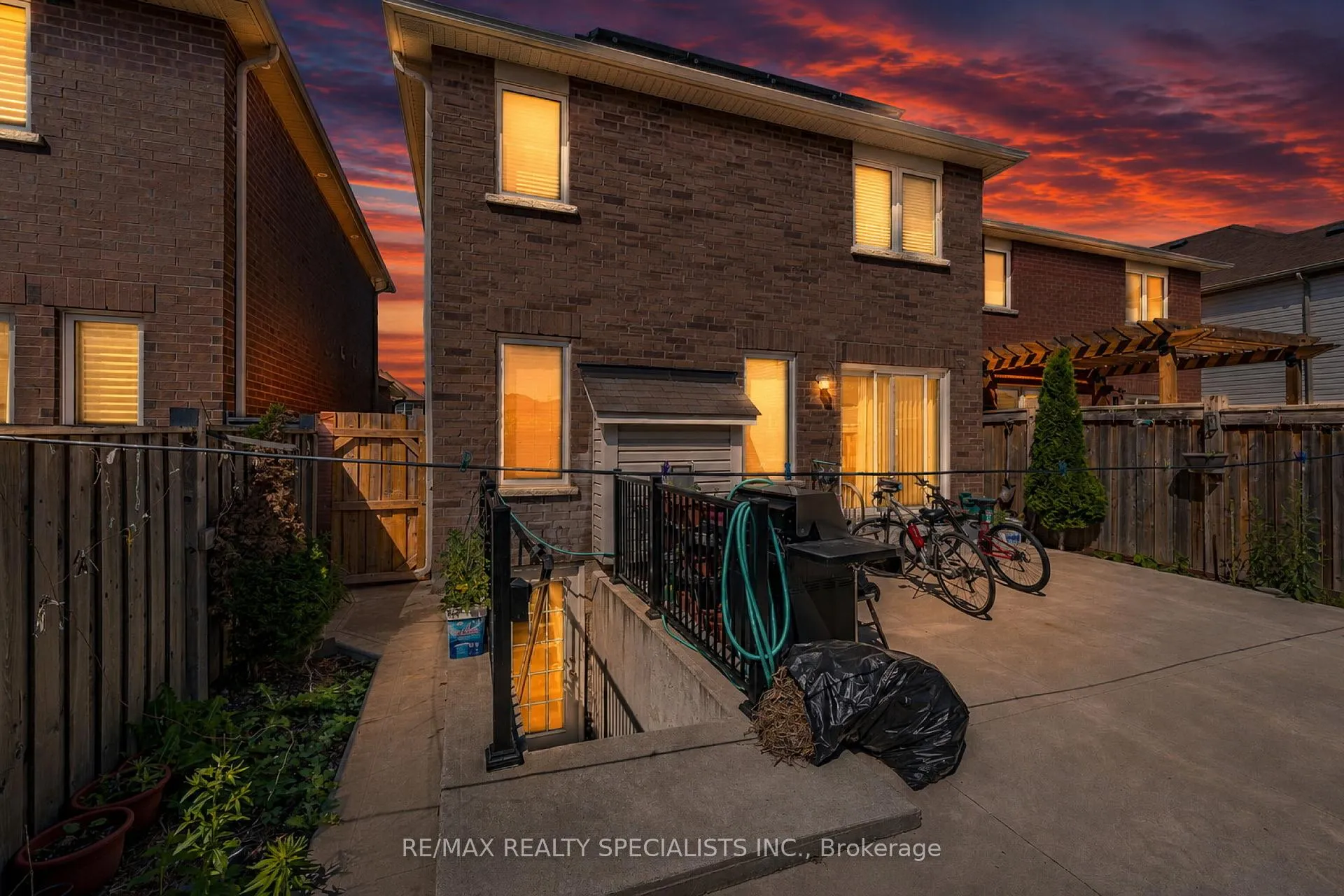 Photo 27 of 47 Robert Parkinson Drive, Brampton, Northwest Brampton — HOMEH