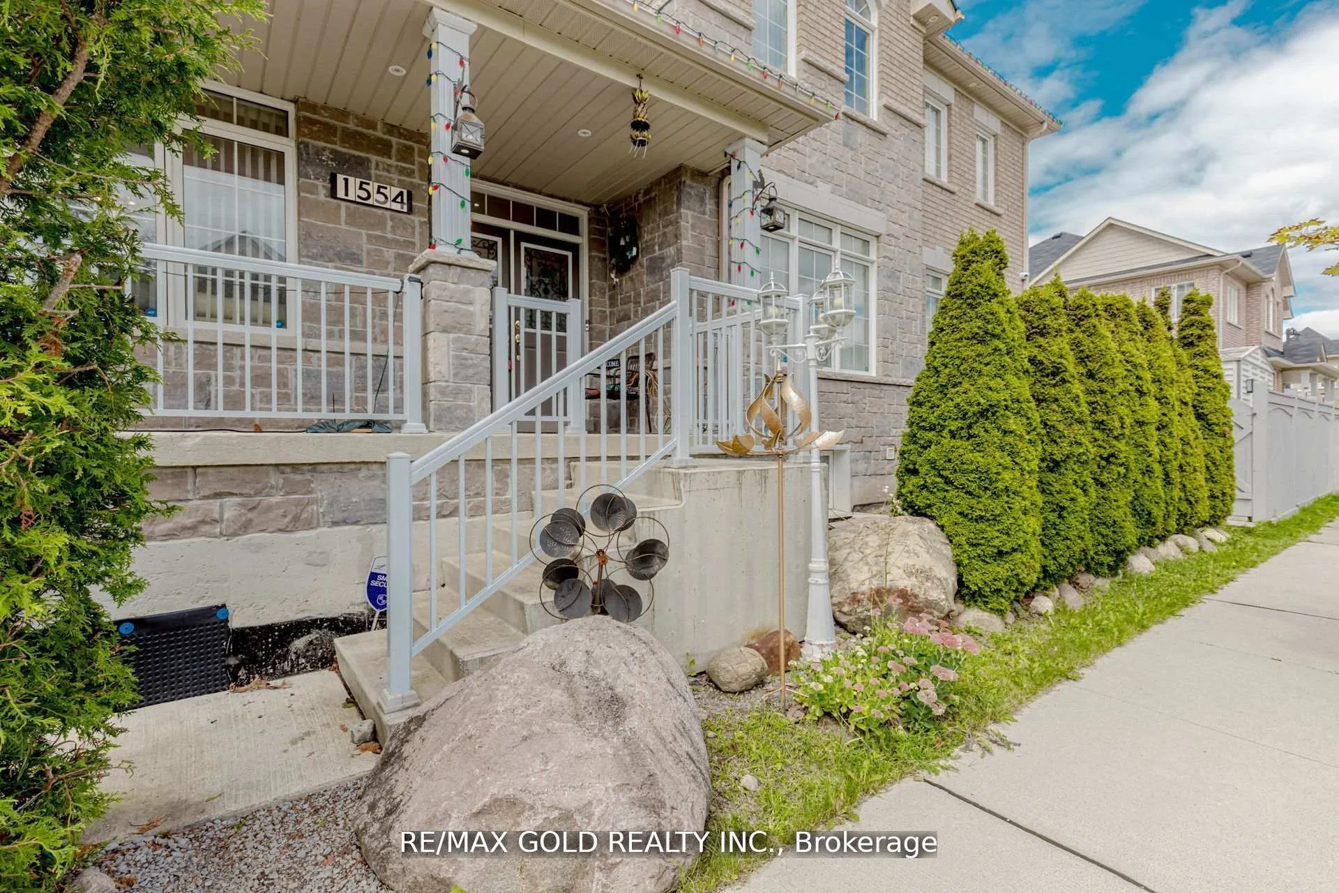 Photo 4 of 1554 Bruny Avenue, Pickering, Duffin Heights — HOMEH