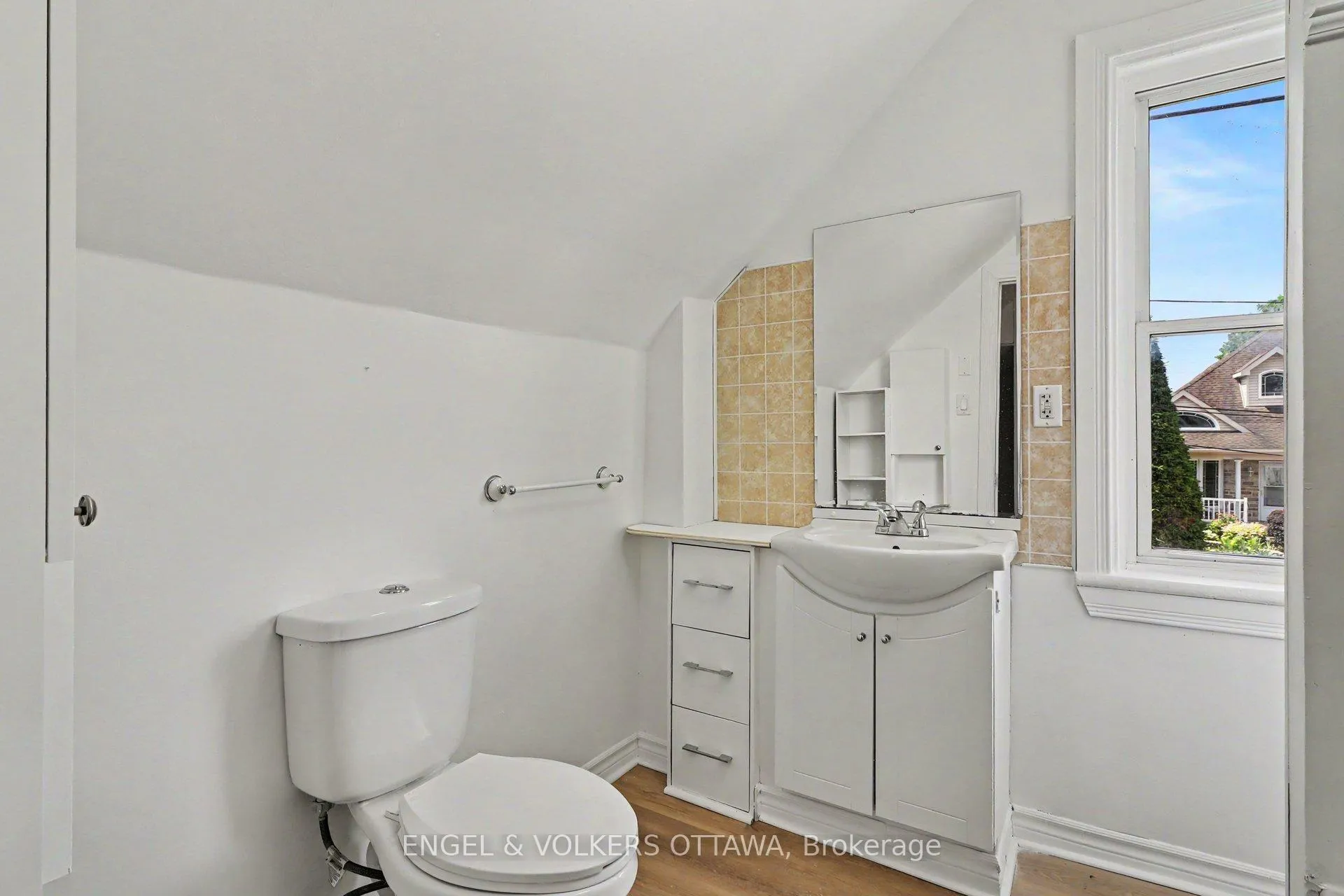 Photo 6 of 728 Laval Street, Casselman, Casselman — HOMEH