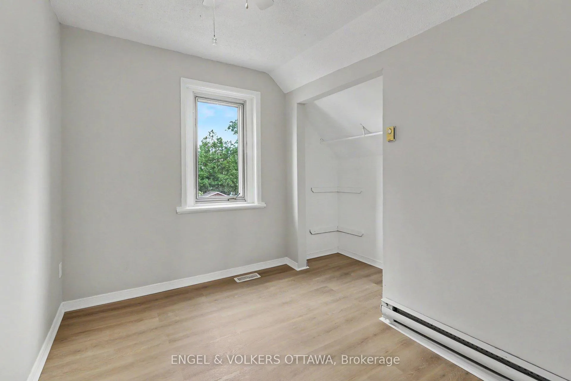 Photo 10 of 728 Laval Street, Casselman, Casselman — HOMEH
