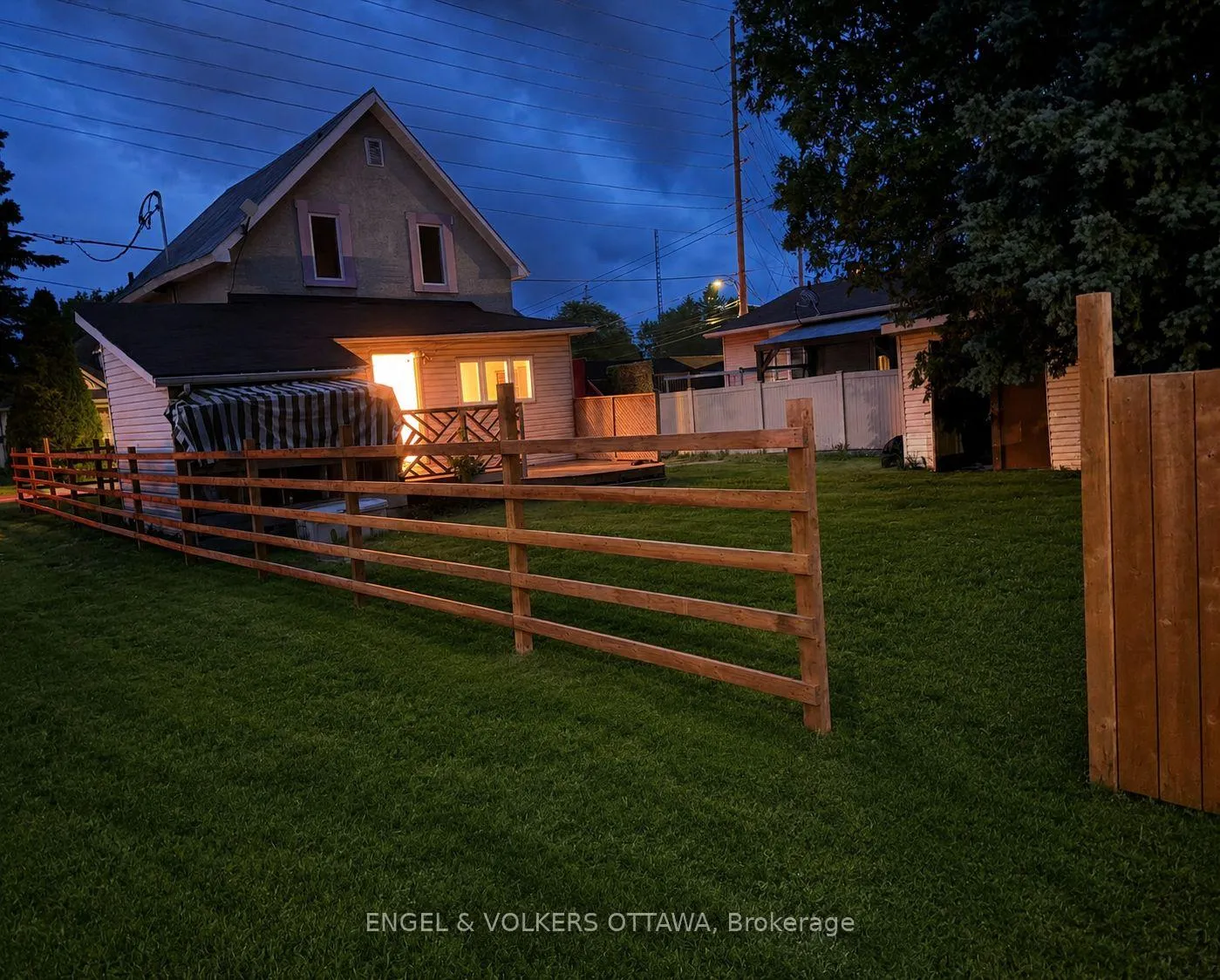Photo 14 of 728 Laval Street, Casselman, Casselman — HOMEH