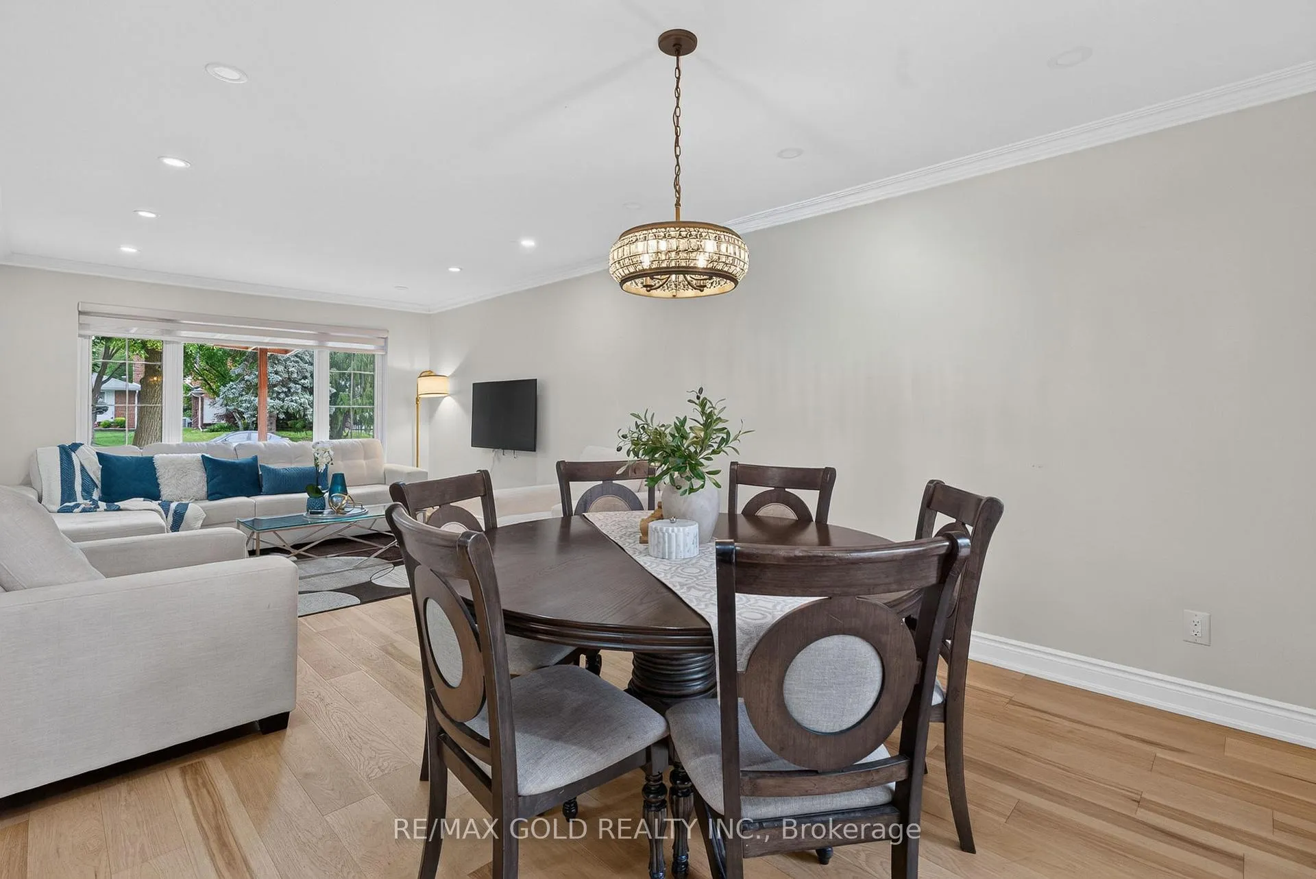 Photo 12 of 40 Devonshire Drive, Brampton, Southgate — HOMEH