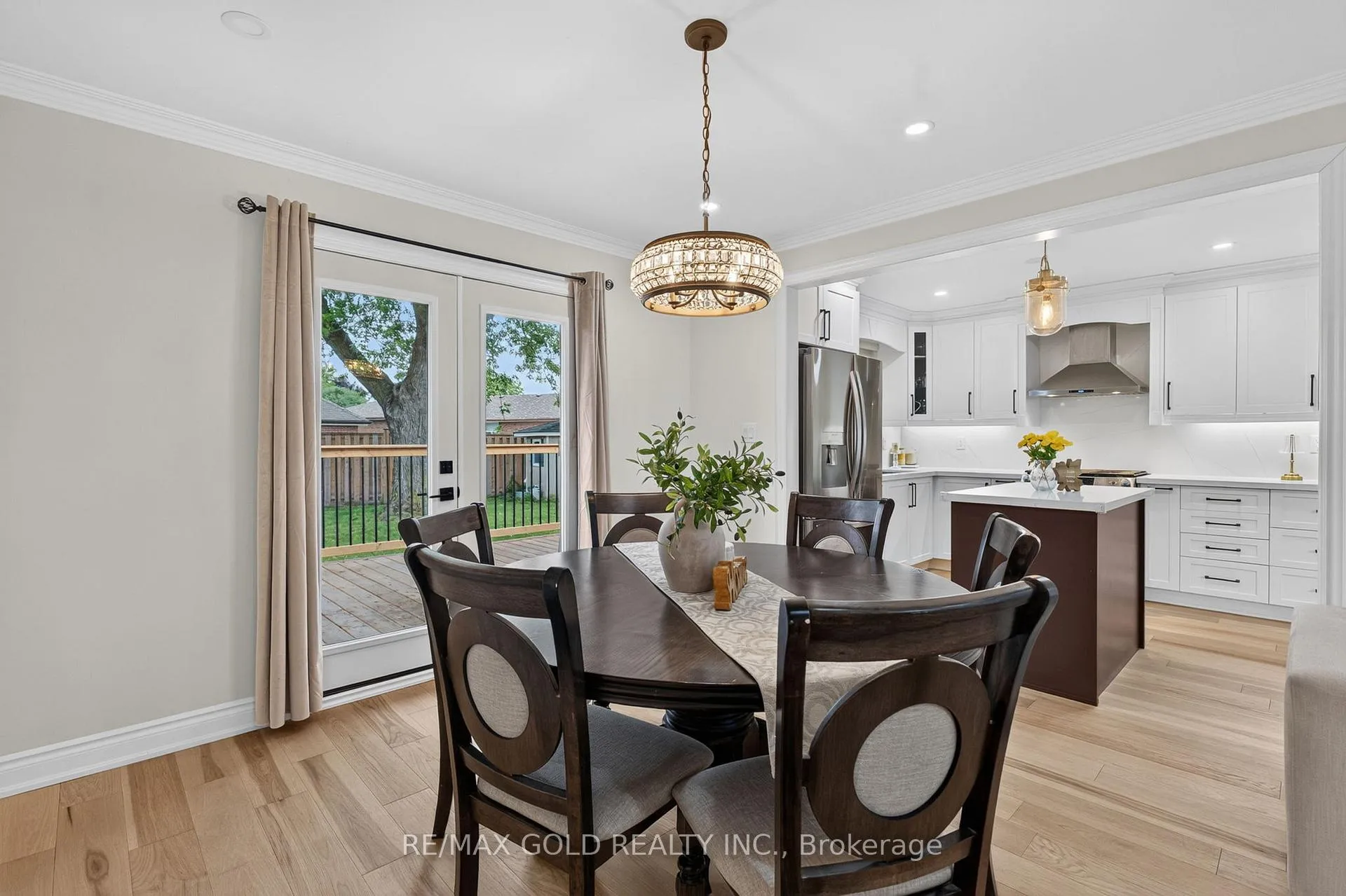 Photo 13 of 40 Devonshire Drive, Brampton, Southgate — HOMEH