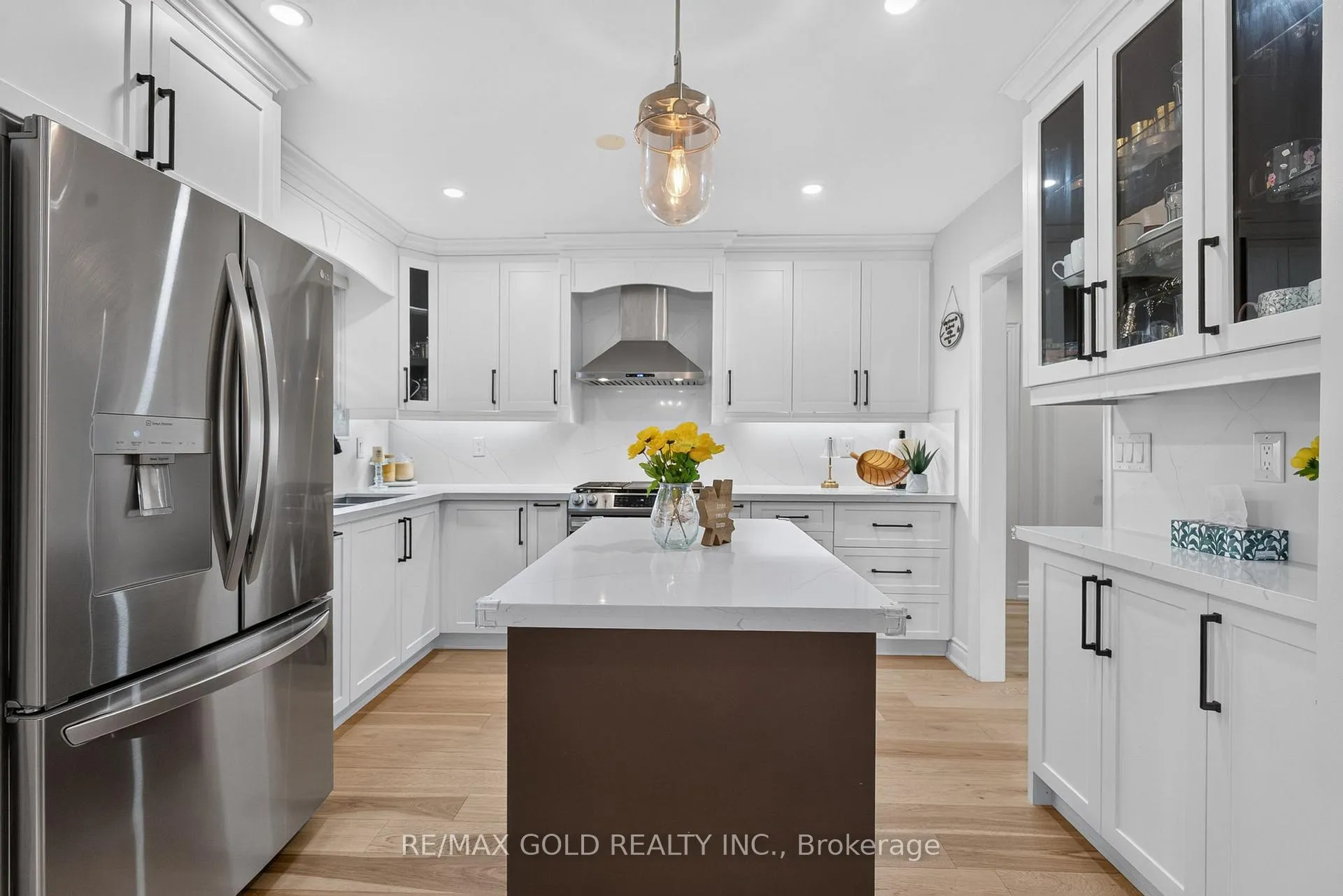 Photo 14 of 40 Devonshire Drive, Brampton, Southgate — HOMEH