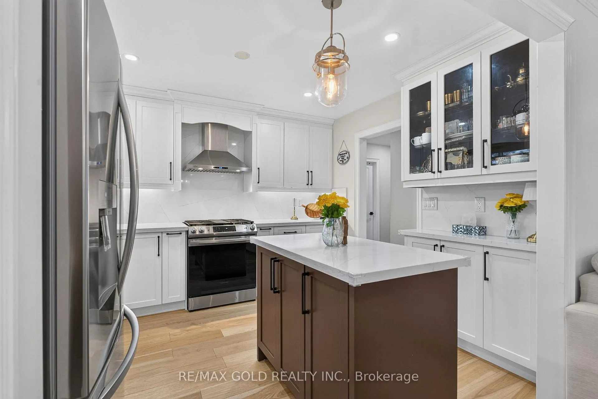 Photo 16 of 40 Devonshire Drive, Brampton, Southgate — HOMEH