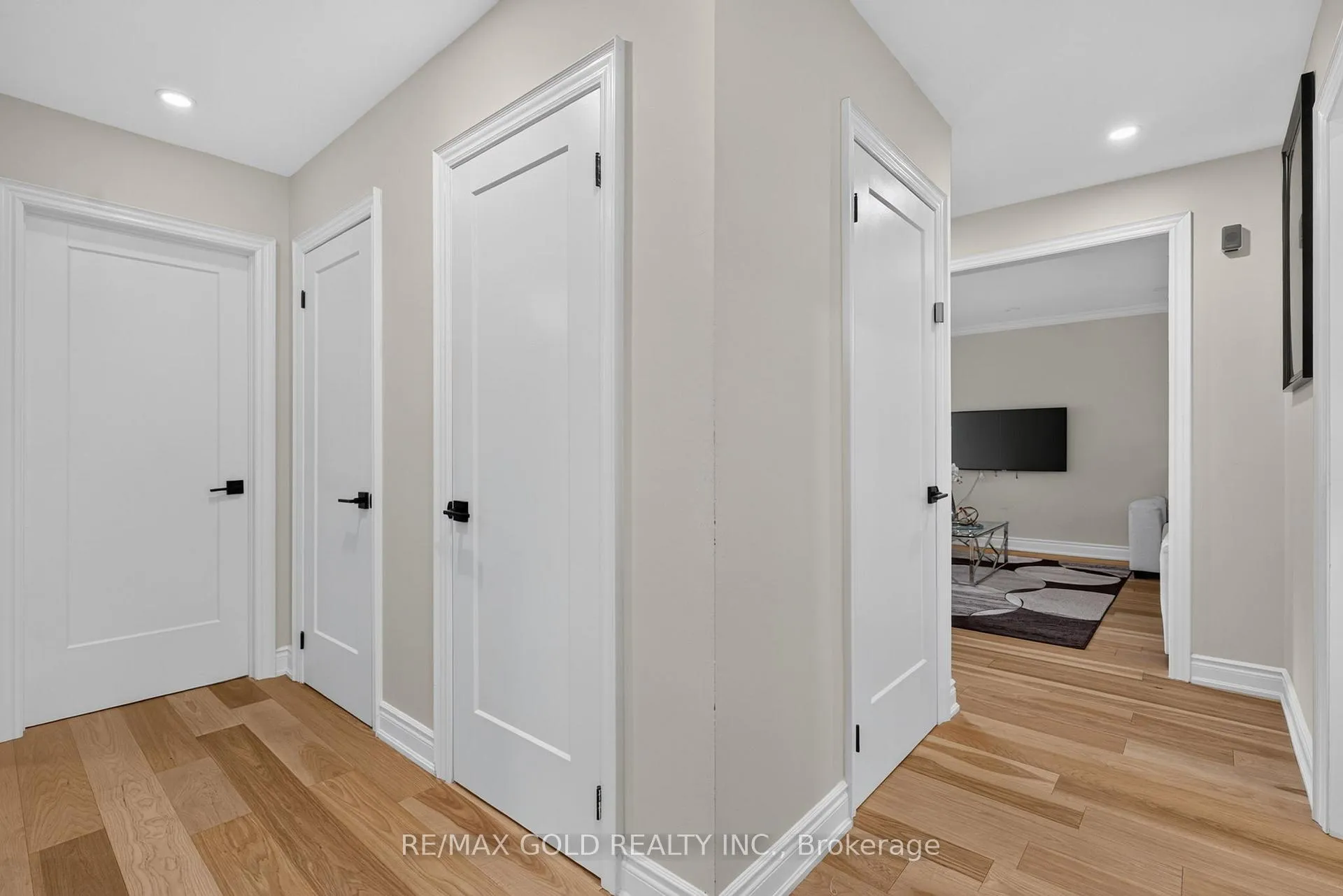 Photo 28 of 40 Devonshire Drive, Brampton, Southgate — HOMEH