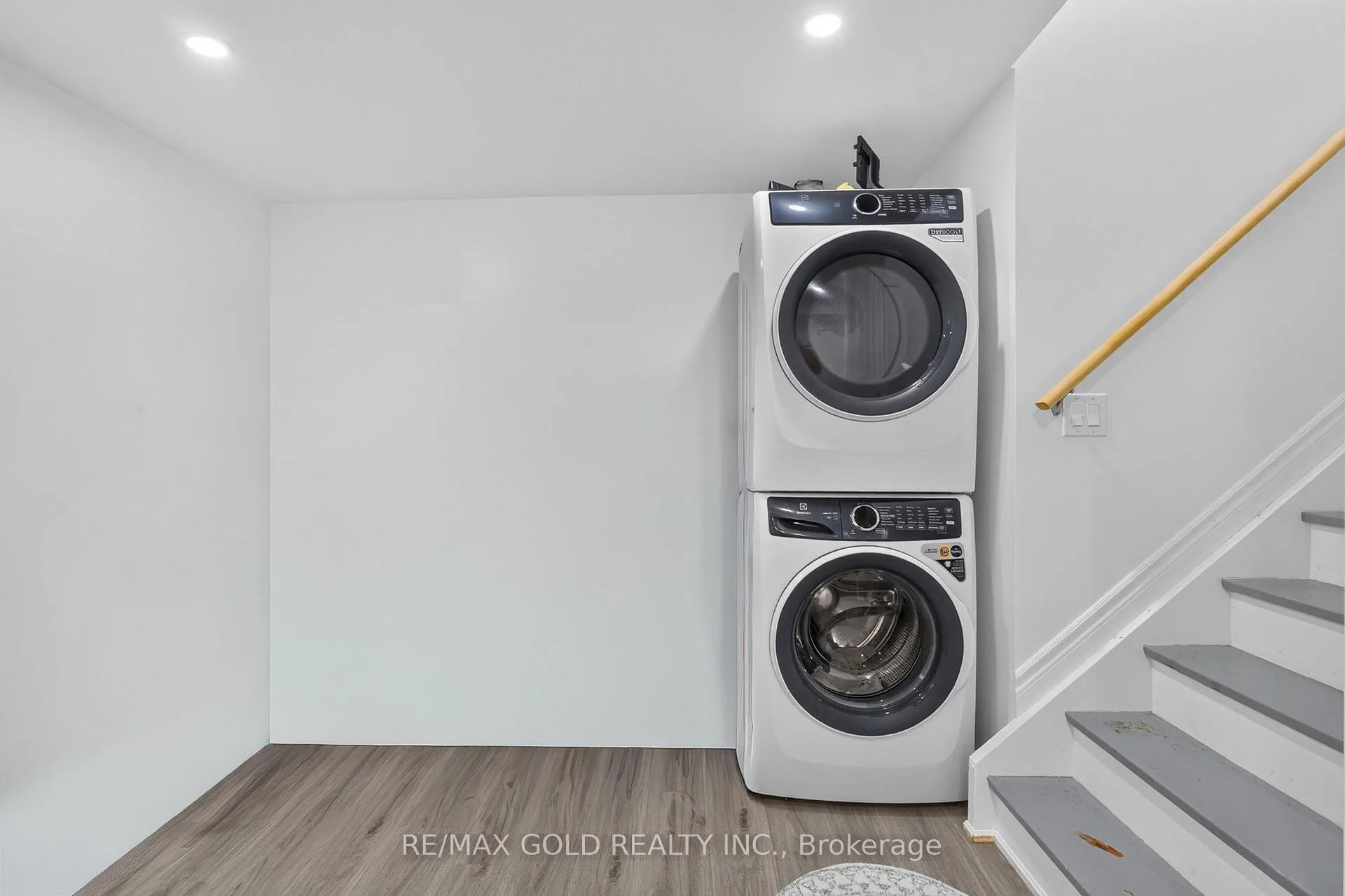Photo 31 of 40 Devonshire Drive, Brampton, Southgate — HOMEH