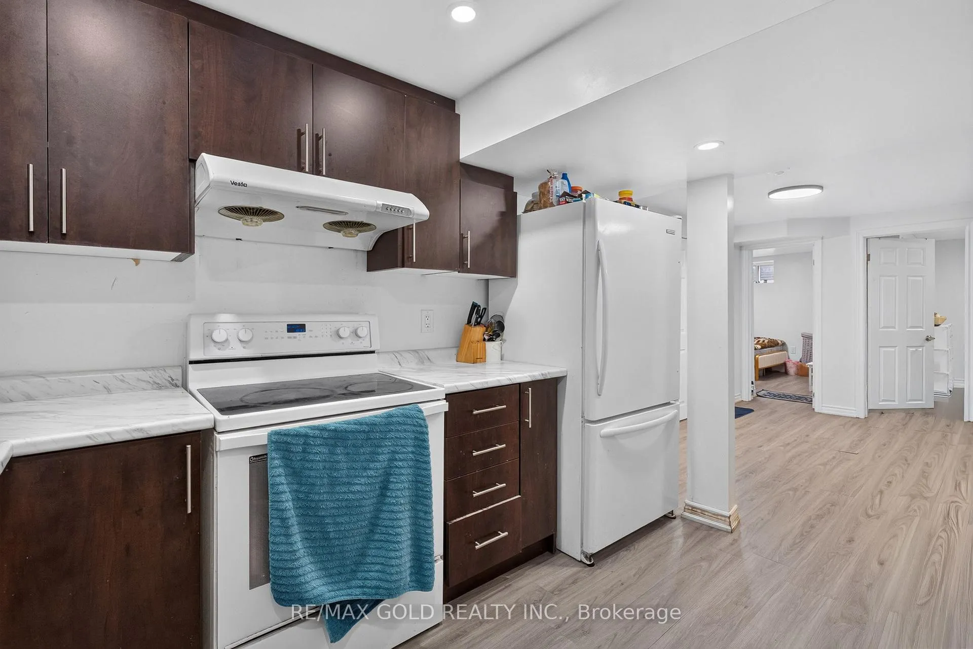 Photo 37 of 40 Devonshire Drive, Brampton, Southgate — HOMEH