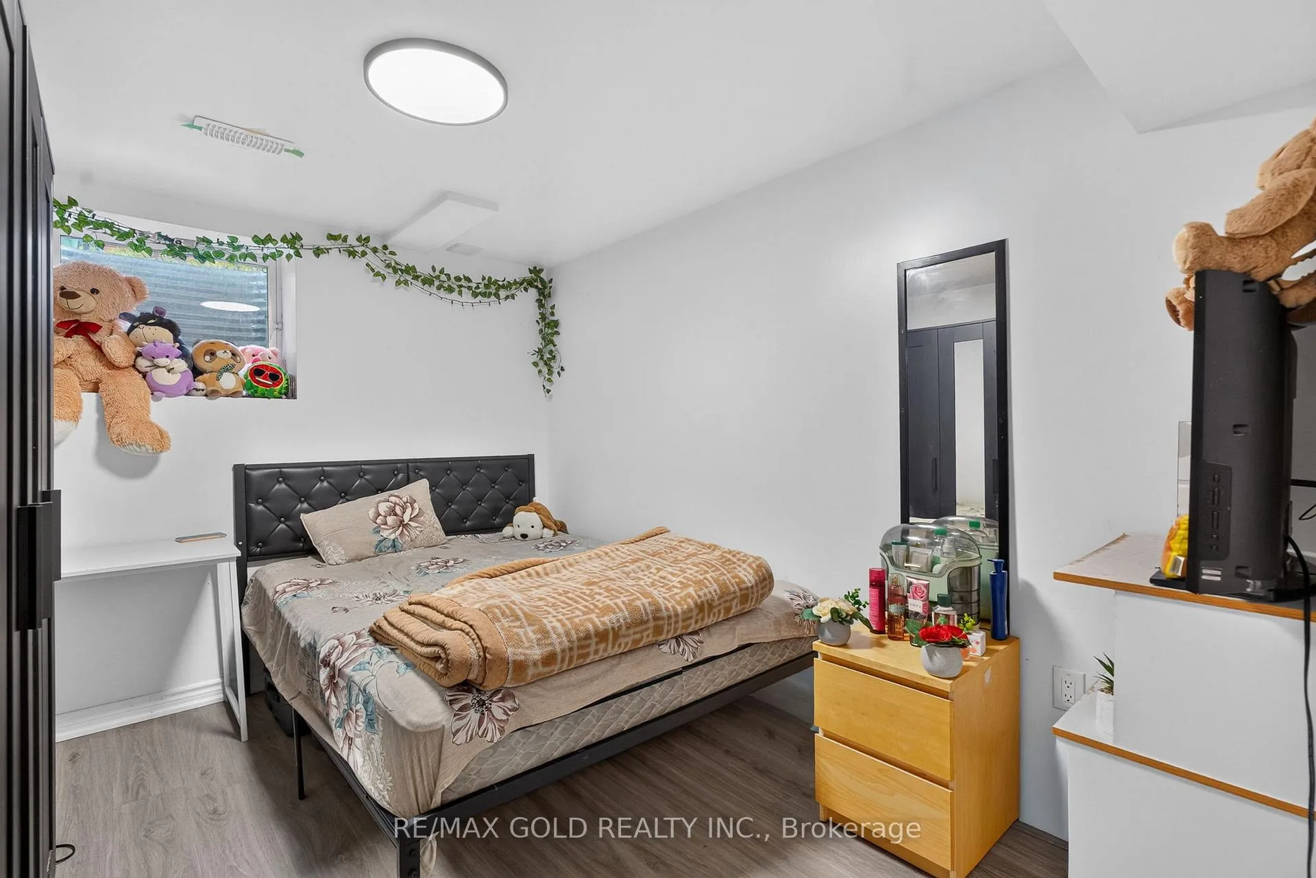 Photo 38 of 40 Devonshire Drive, Brampton, Southgate — HOMEH