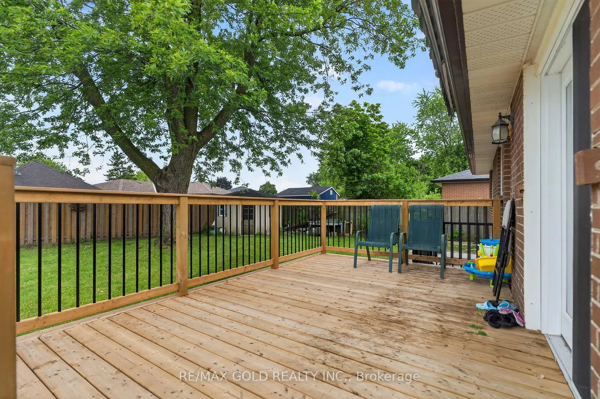 Photo 42 of 40 Devonshire Drive, Brampton, Southgate — HOMEH