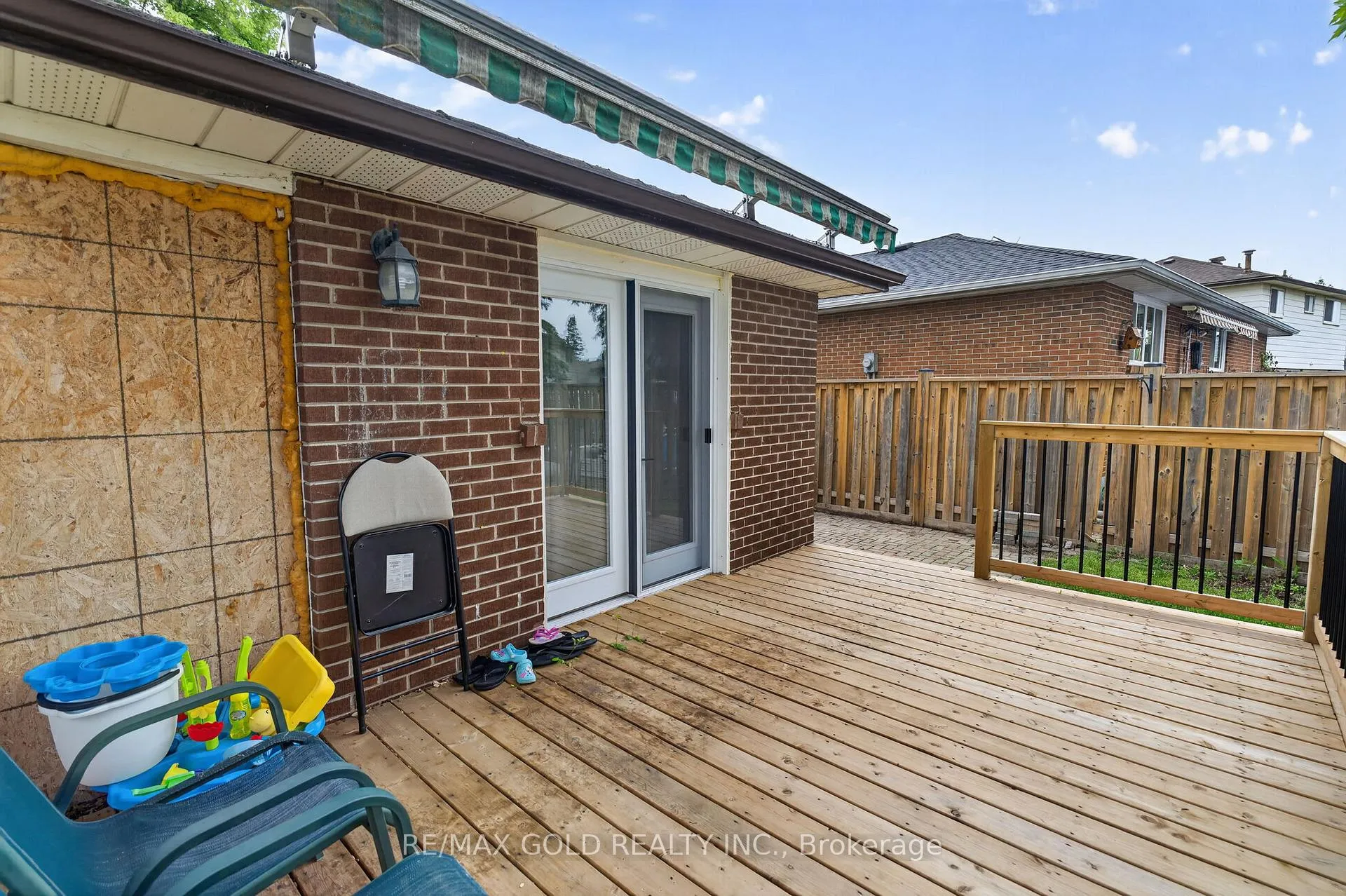Photo 43 of 40 Devonshire Drive, Brampton, Southgate — HOMEH
