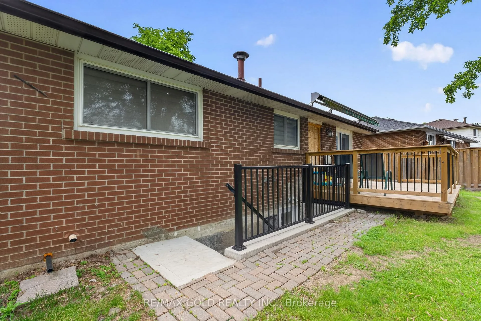 Photo 44 of 40 Devonshire Drive, Brampton, Southgate — HOMEH