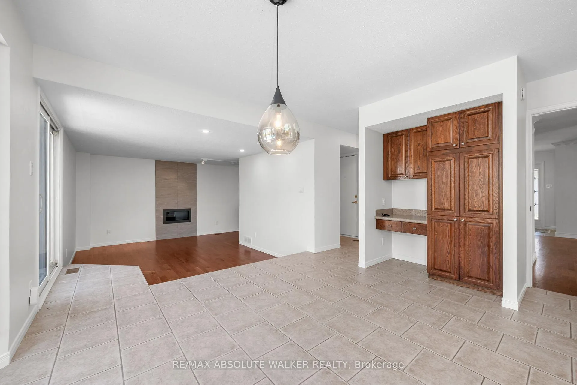 Photo 19 of 1410 Clay Court, Ottawa, Chateauneuf — HOMEH