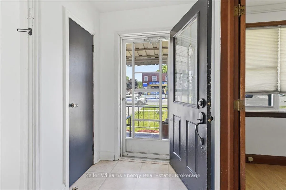 Photo 4 of 125 Wilson Road S, Oshawa, Donevan — HOMEH