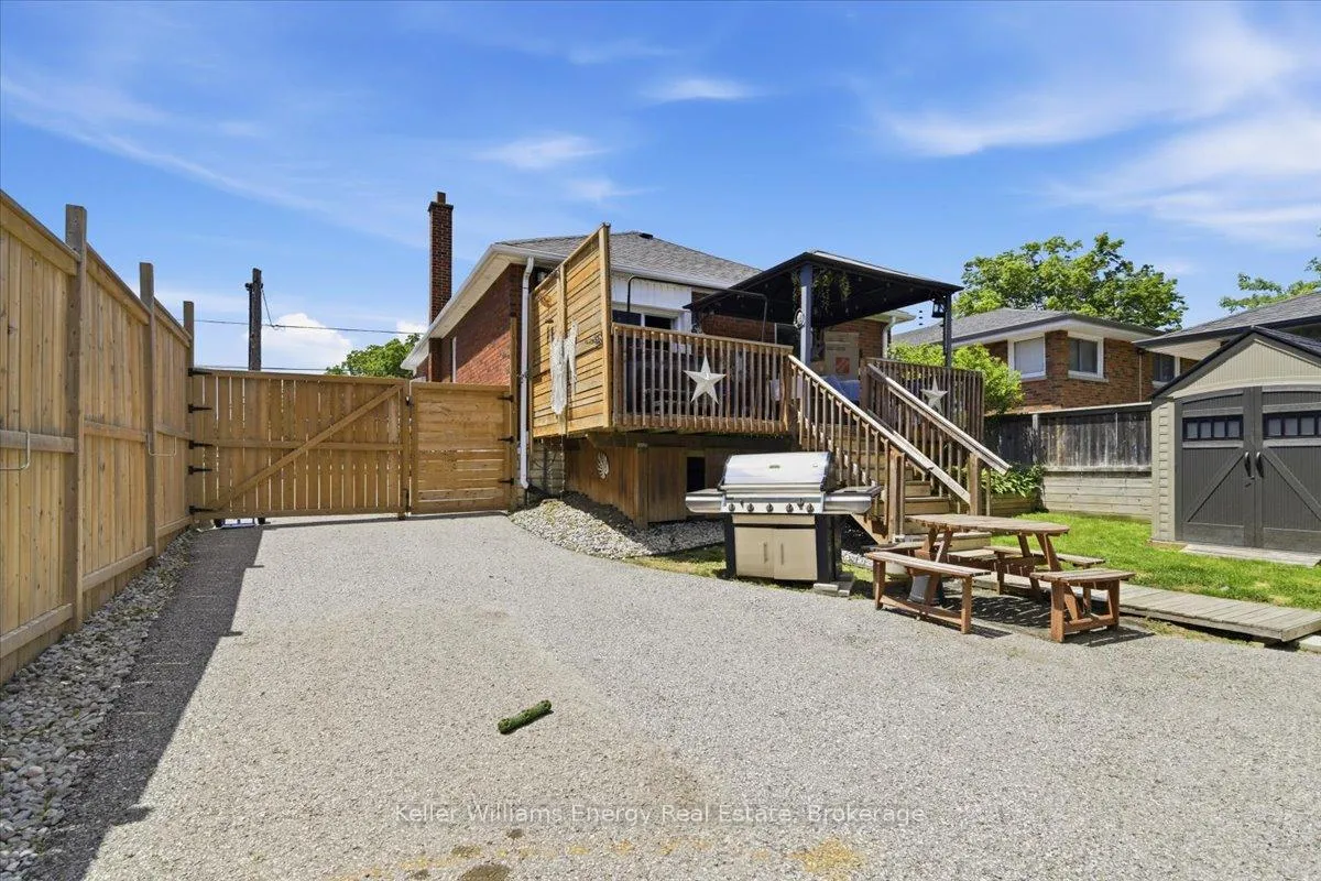Photo 23 of 125 Wilson Road S, Oshawa, Donevan — HOMEH