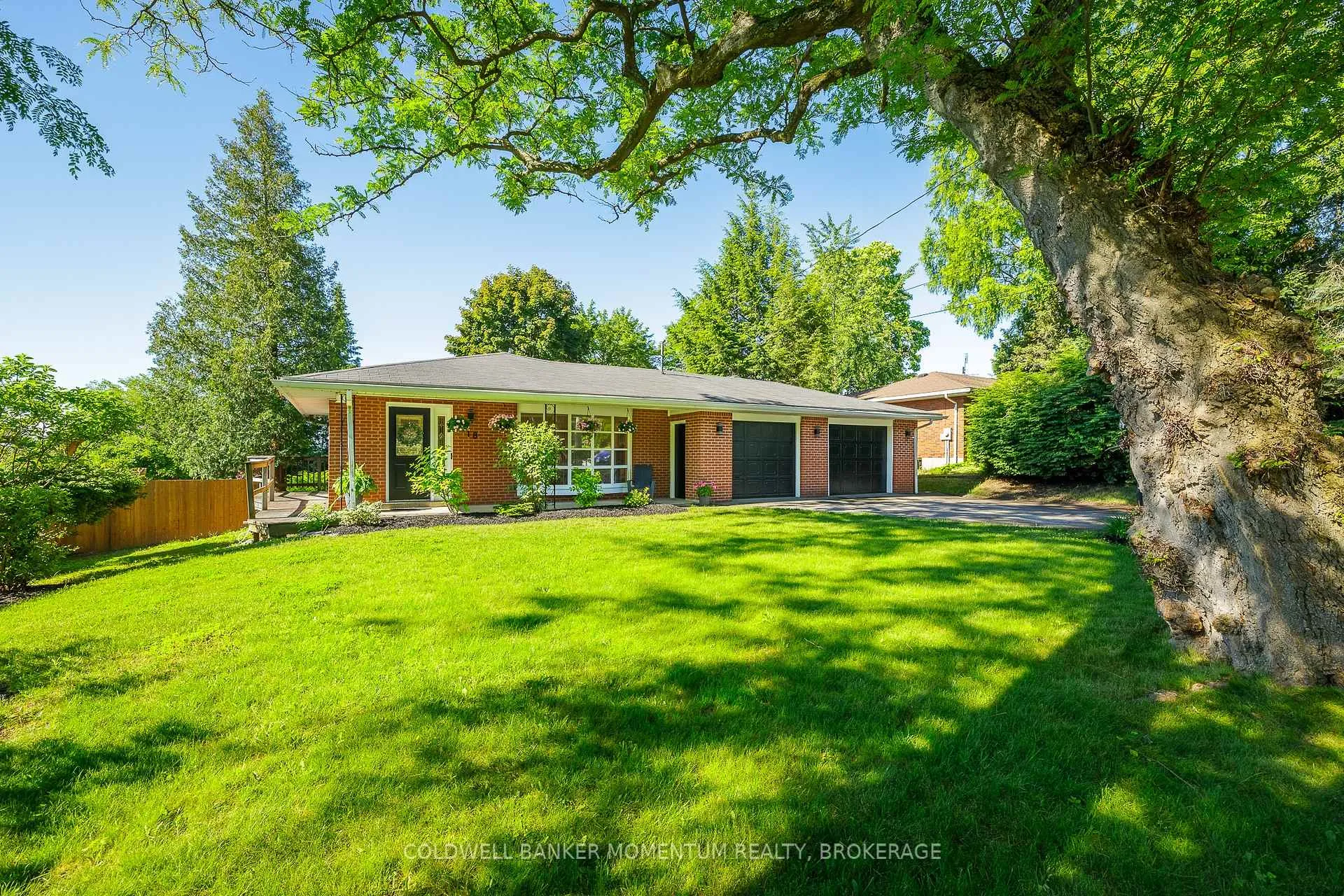 Photo 5 of 18 Pancake Lane, Pelham, Fonthill — HOMEH