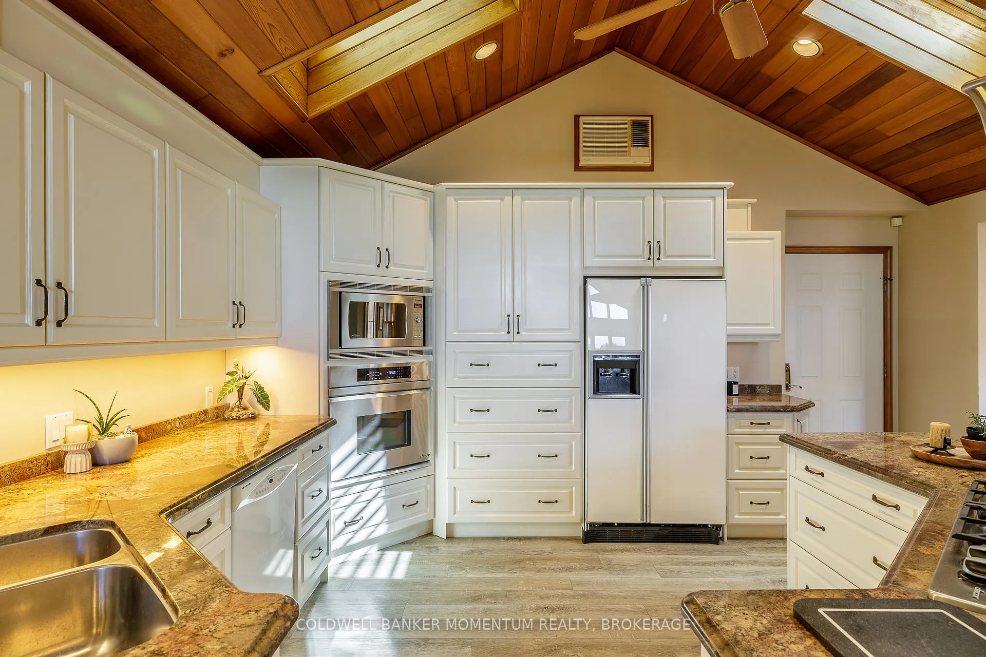 Photo 16 of 18 Pancake Lane, Pelham, Fonthill — HOMEH