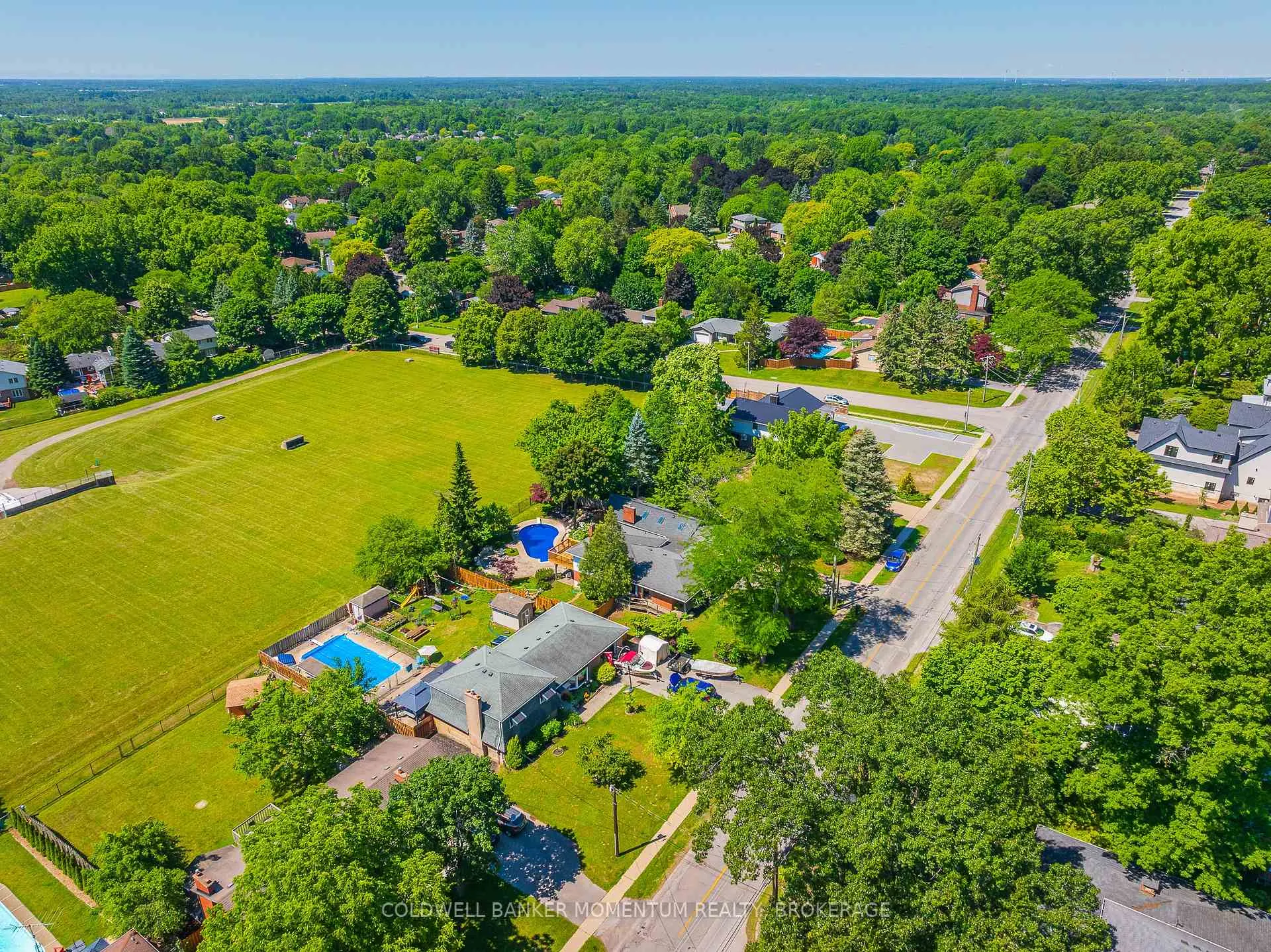 Photo 56 of 18 Pancake Lane, Pelham, Fonthill — HOMEH