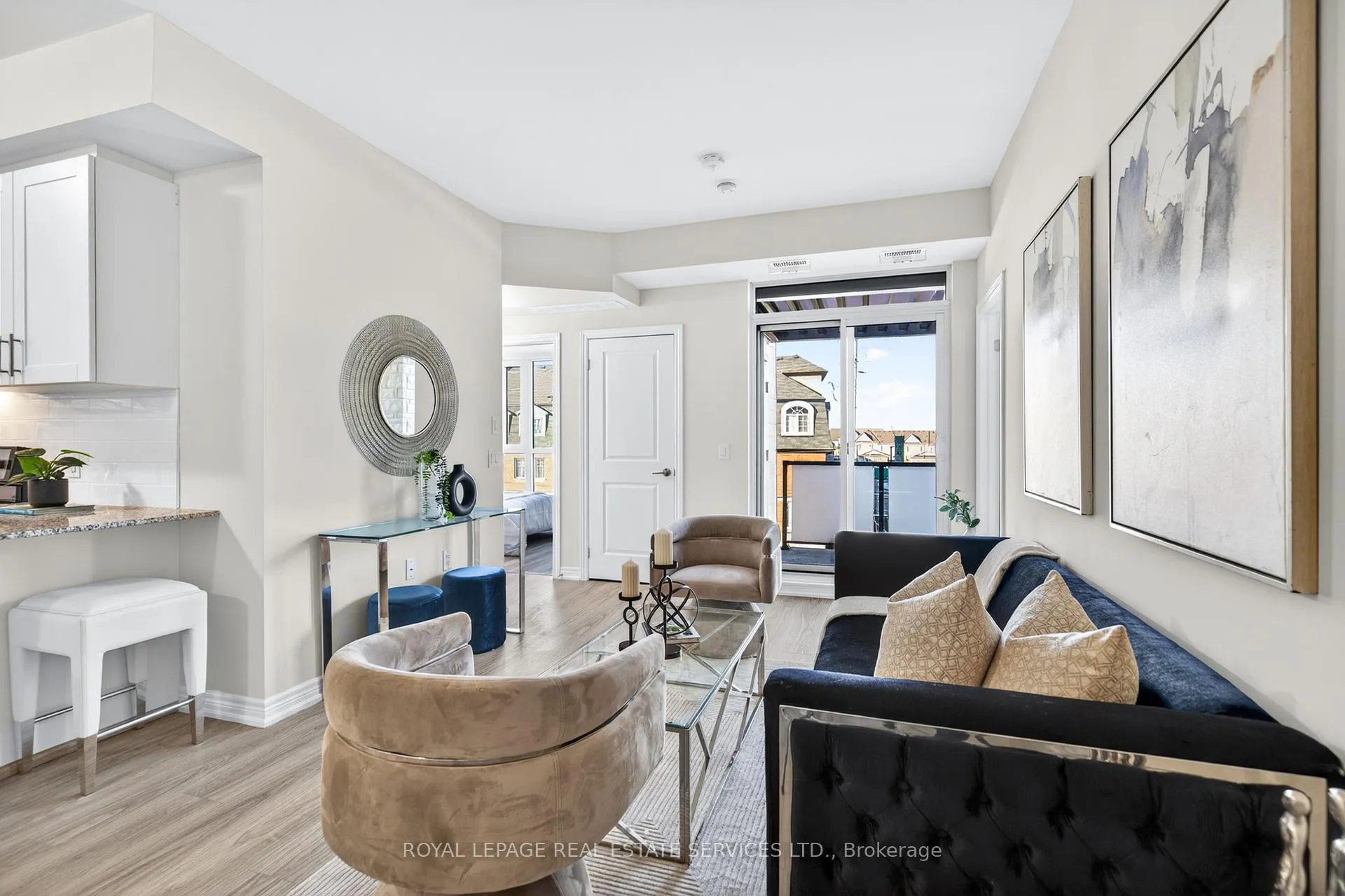Photo 11 of Unit 304, 2370 Khalsa Gate, Oakville, Westmount — HOMEH