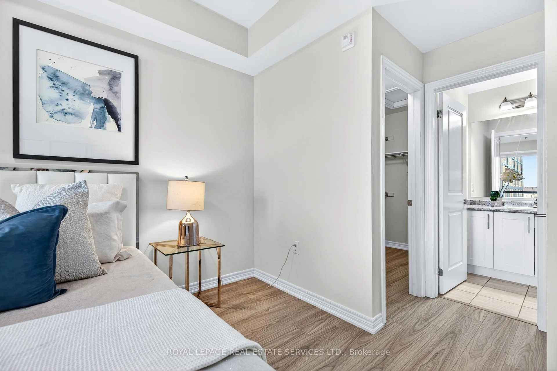 Photo 19 of Unit 304, 2370 Khalsa Gate, Oakville, Westmount — HOMEH