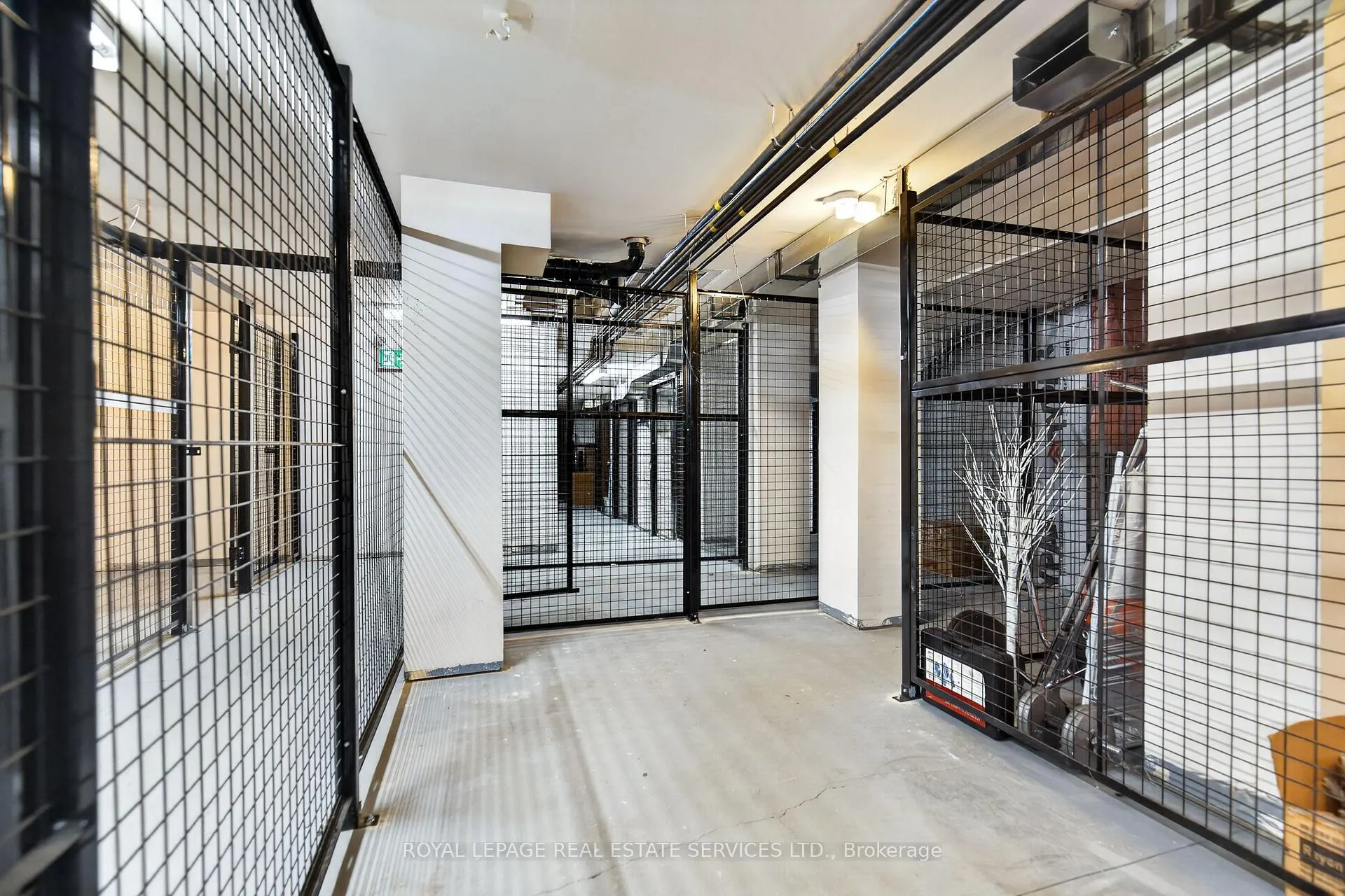 Photo 26 of Unit 304, 2370 Khalsa Gate, Oakville, Westmount — HOMEH