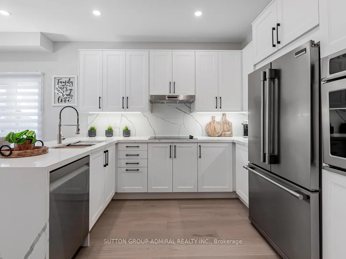 Photo 8 of 109 Barli Crescent, Vaughan, Patterson — HOMEH