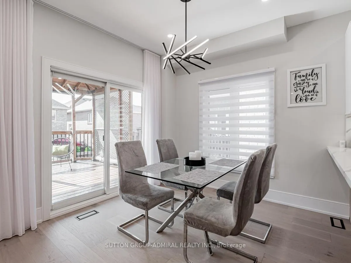 Photo 10 of 109 Barli Crescent, Vaughan, Patterson — HOMEH