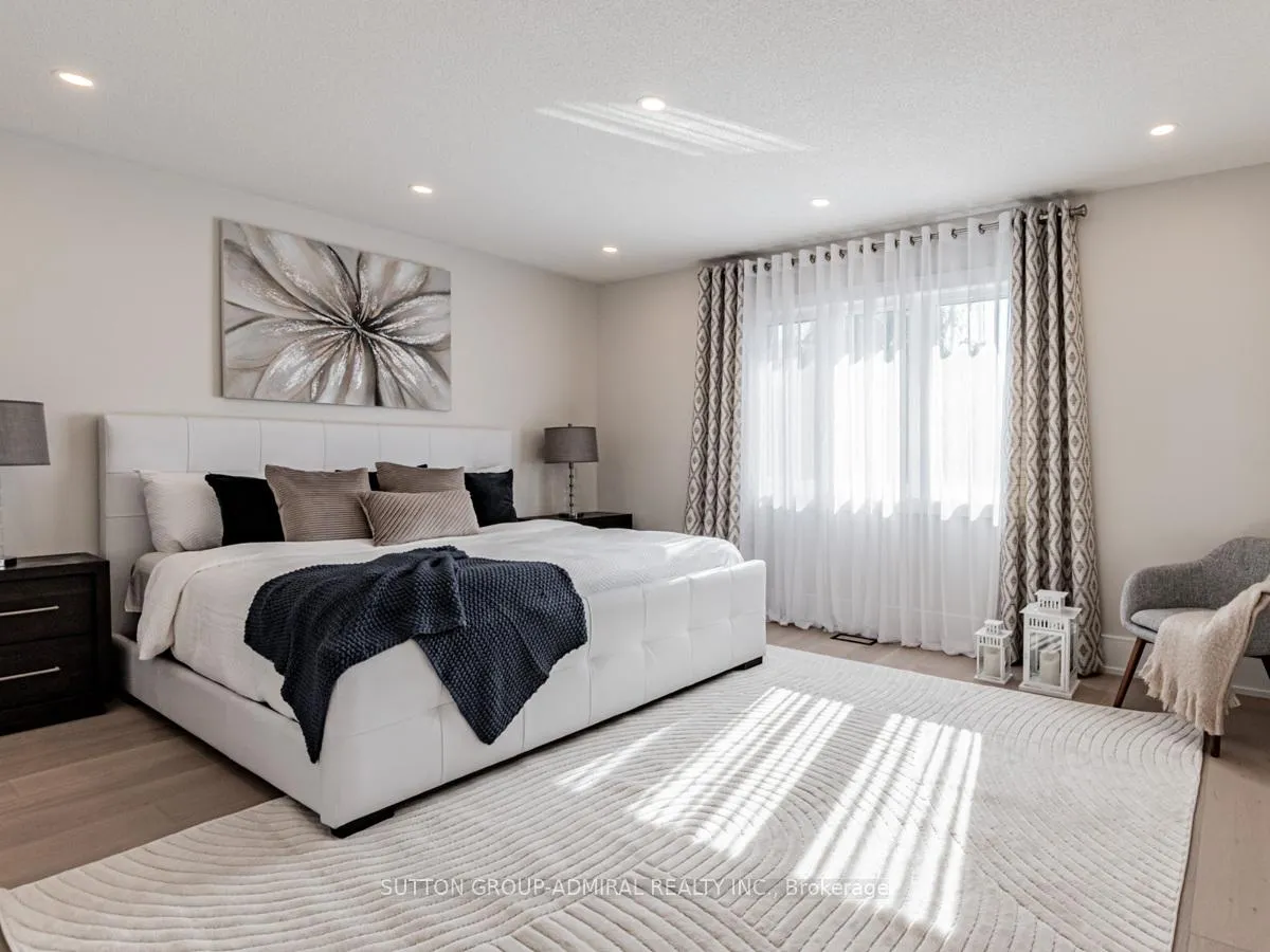 Photo 16 of 109 Barli Crescent, Vaughan, Patterson — HOMEH