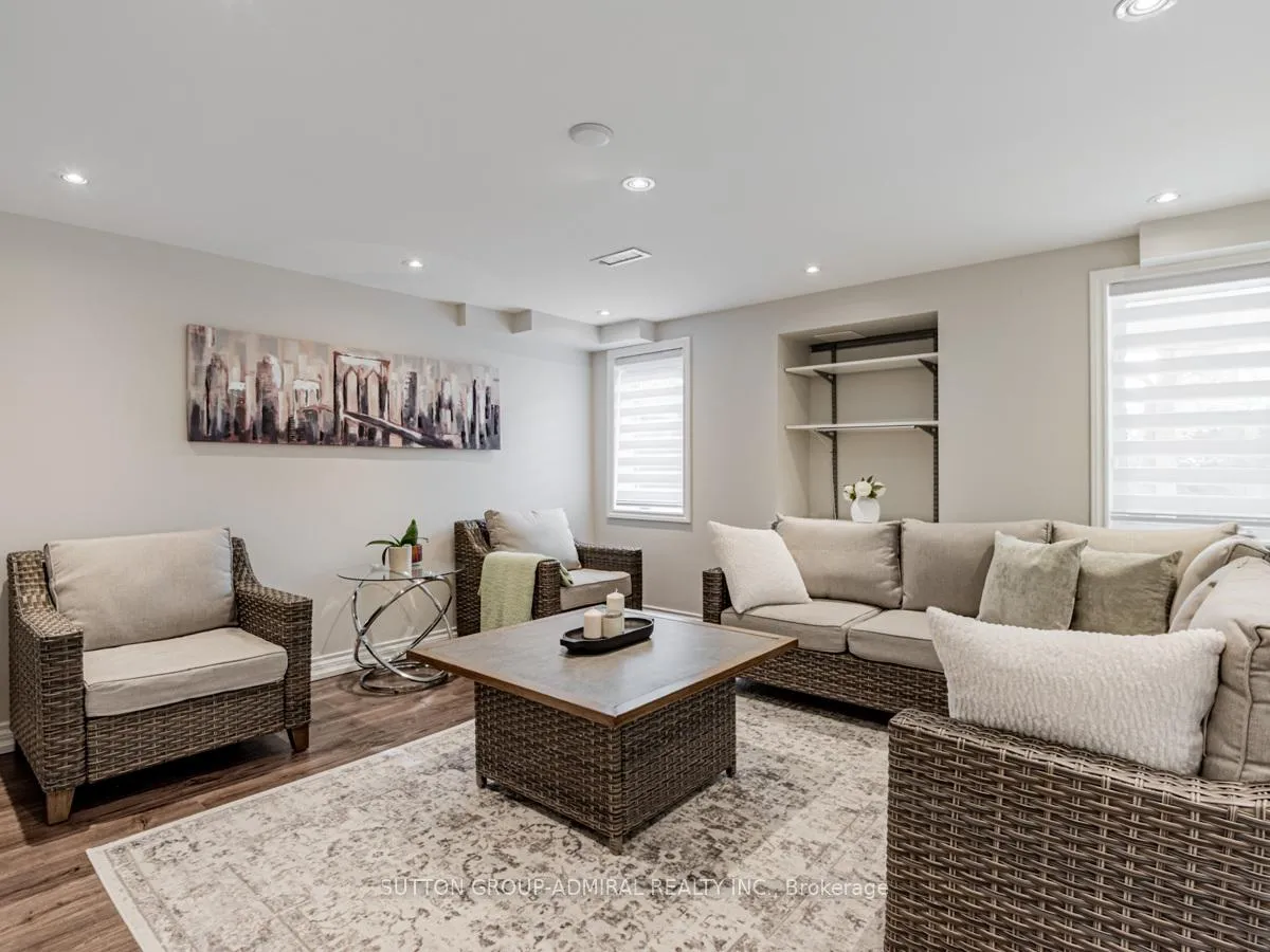 Photo 25 of 109 Barli Crescent, Vaughan, Patterson — HOMEH