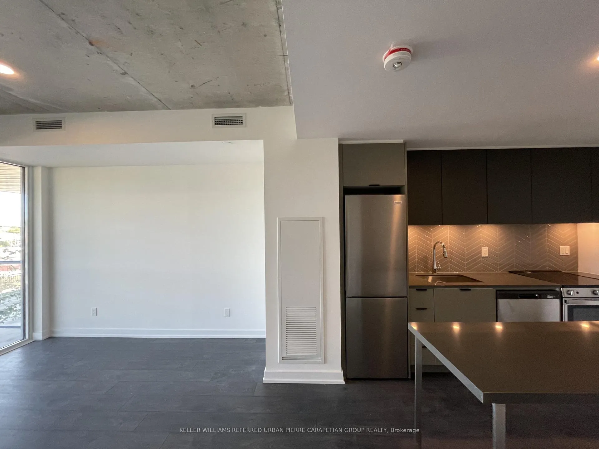 Photo 6 of Unit 413, 57 Brock Avenue, Toronto, Roncesvalles — HOMEH