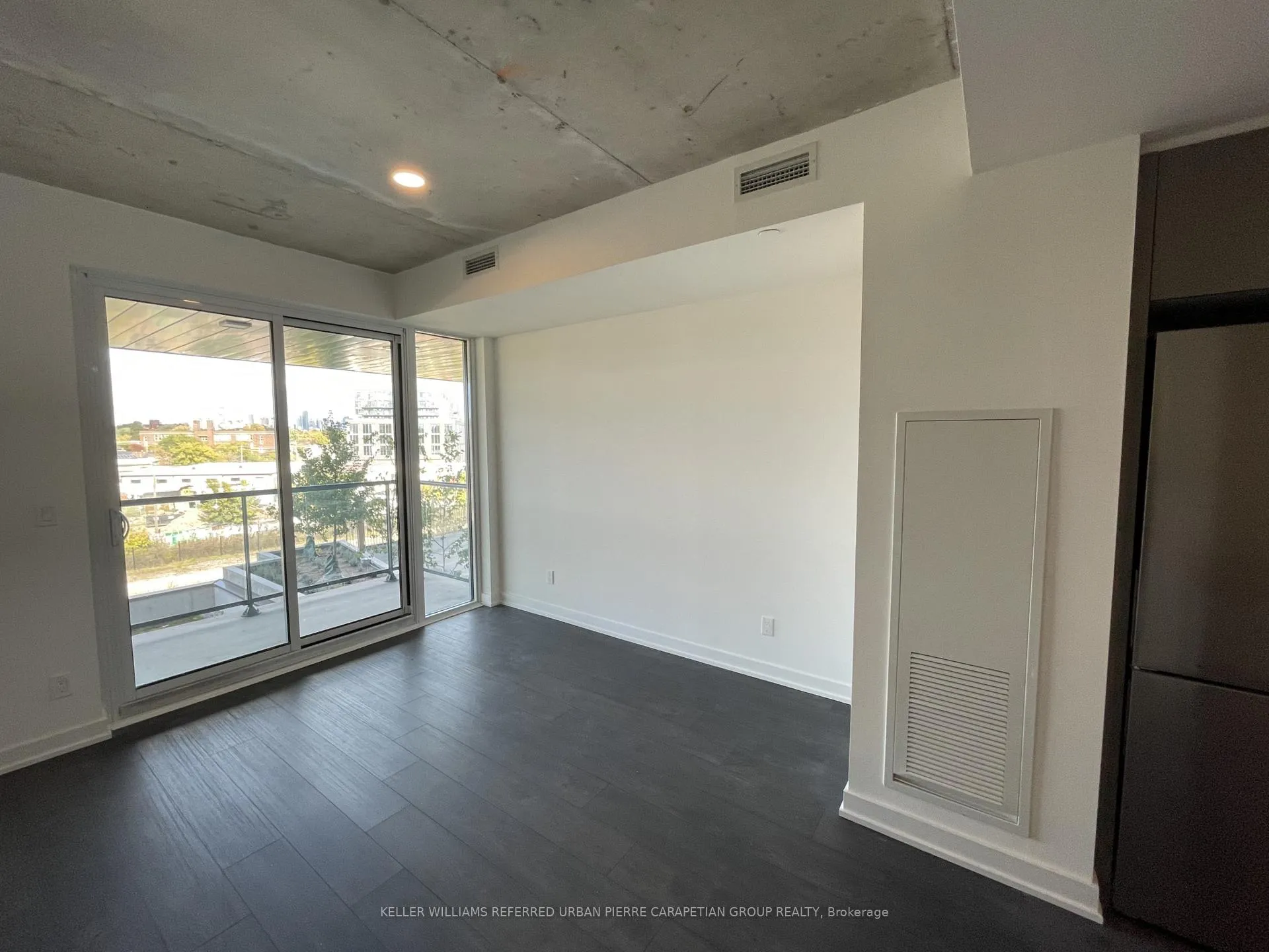 Photo 7 of Unit 413, 57 Brock Avenue, Toronto, Roncesvalles — HOMEH