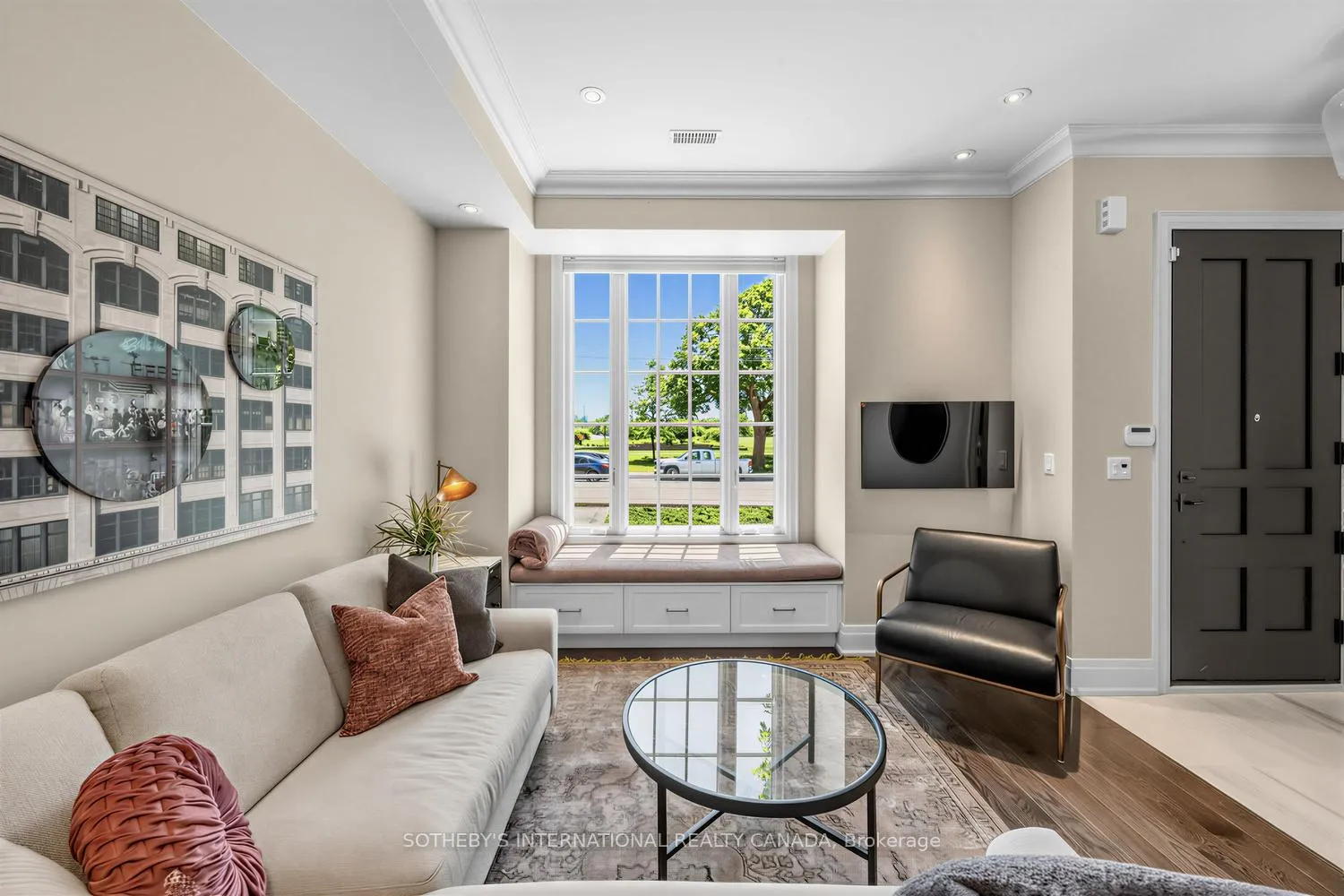 Photo 5 of Unit TH2, 288 St Clair Avenue W, Toronto, Forest Hill South — HOMEH