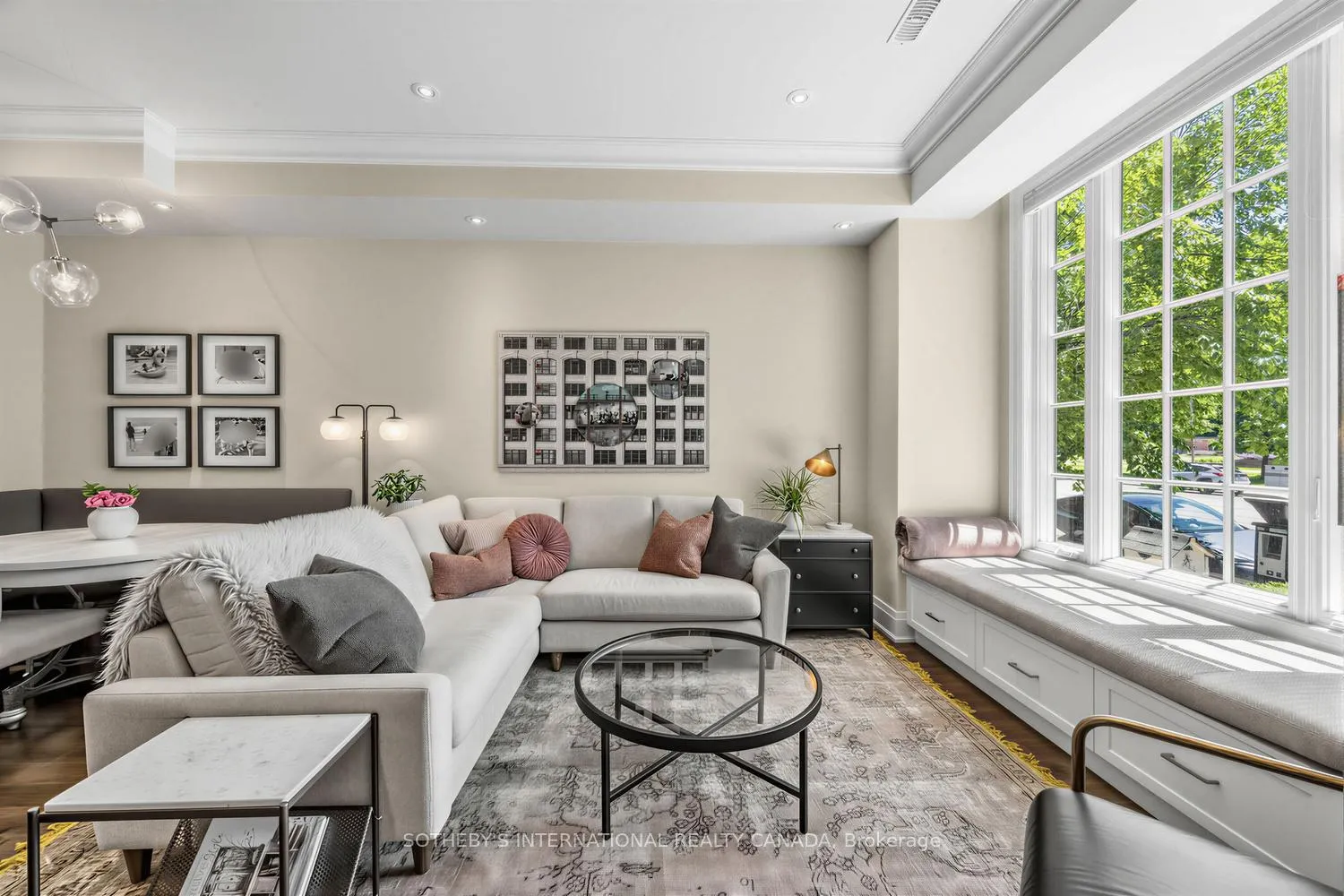 Photo 6 of Unit TH2, 288 St Clair Avenue W, Toronto, Forest Hill South — HOMEH