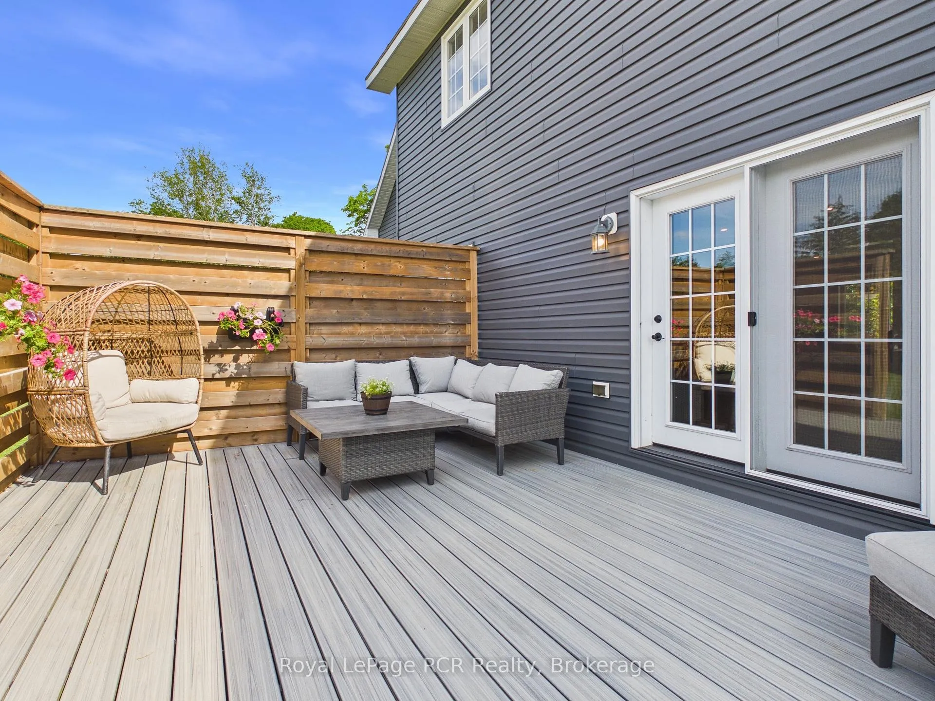 Photo 7 of 482 Wolsley Street, Huron-Kinloss, Lucknow — HOMEH