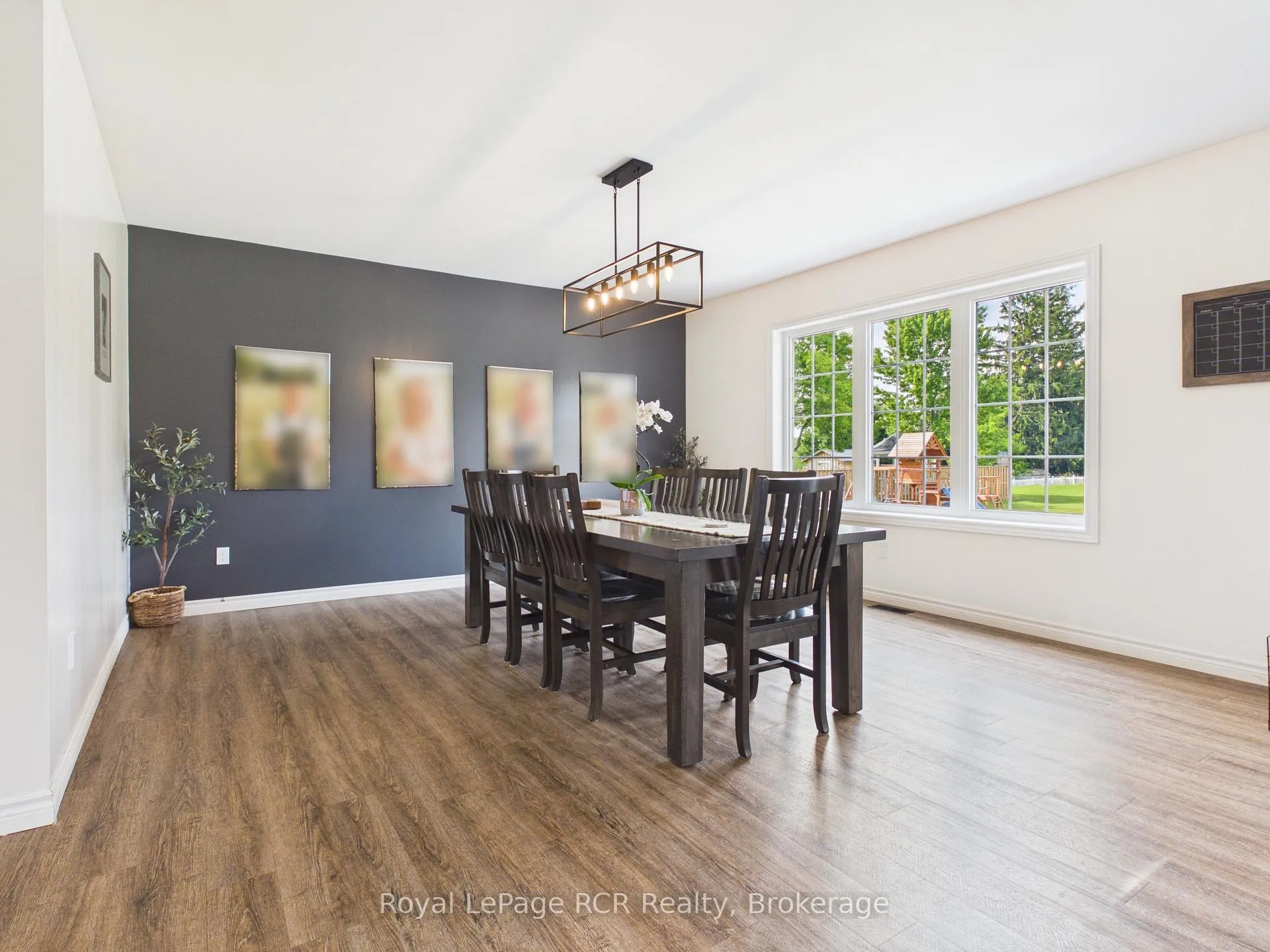 Photo 15 of 482 Wolsley Street, Huron-Kinloss, Lucknow — HOMEH