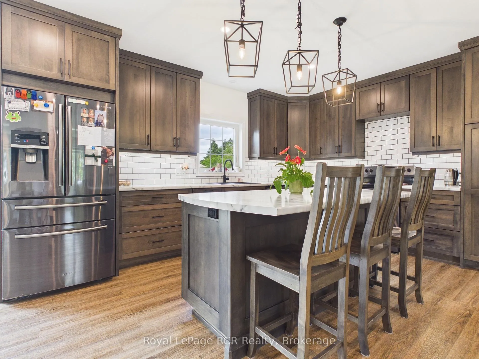 Photo 20 of 482 Wolsley Street, Huron-Kinloss, Lucknow — HOMEH