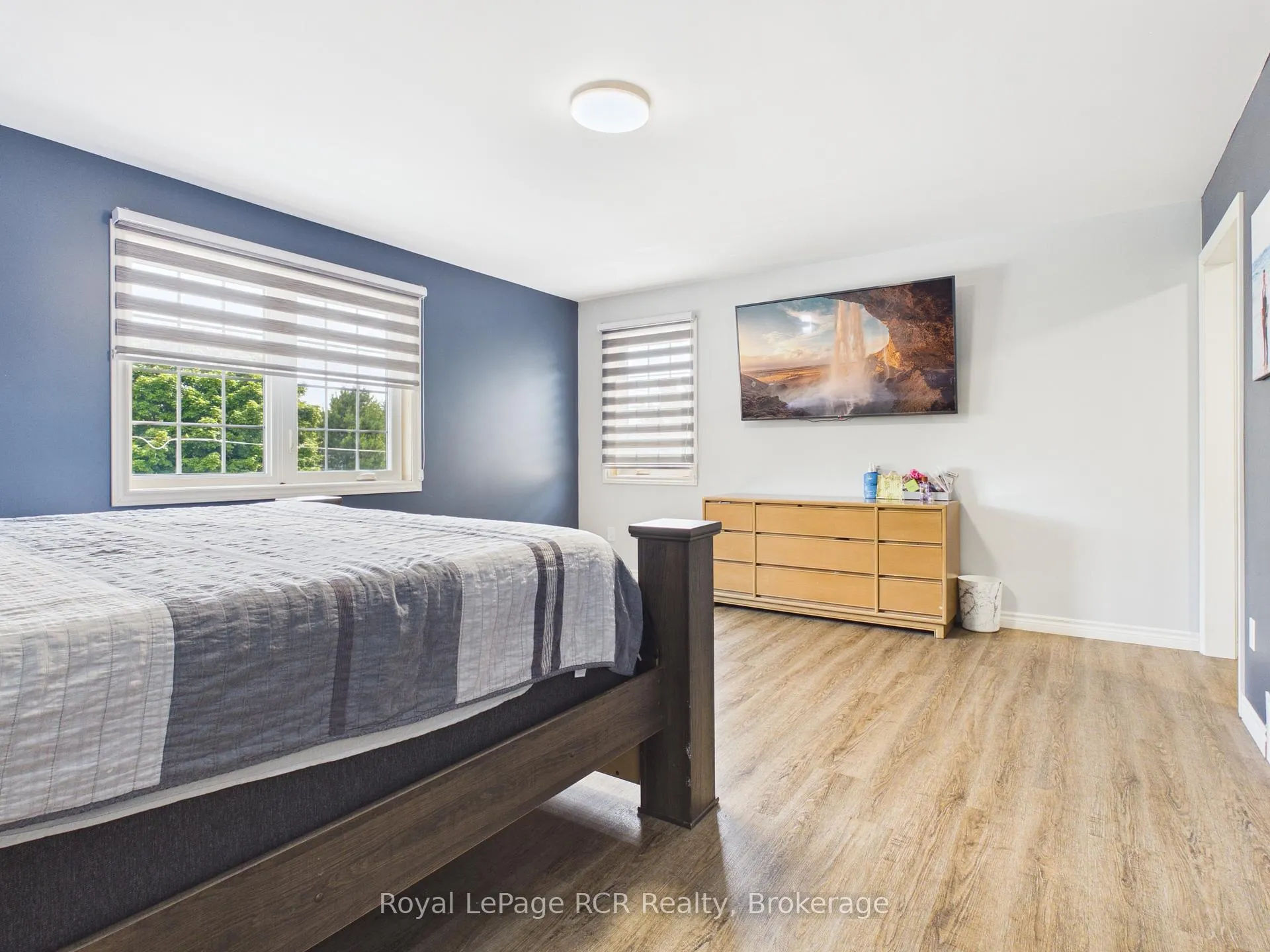 Photo 30 of 482 Wolsley Street, Huron-Kinloss, Lucknow — HOMEH